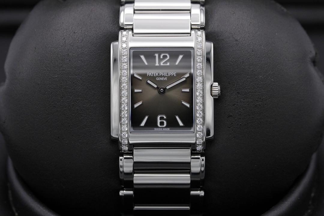 Patek Philippe Twenty 4 4910/1200a-010