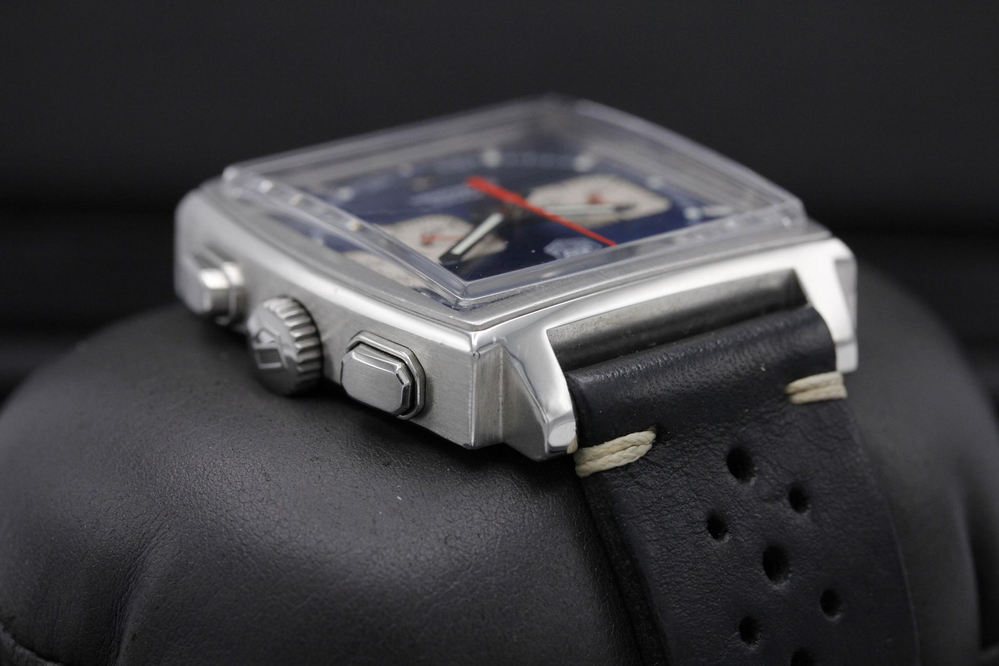 Watch Image 4