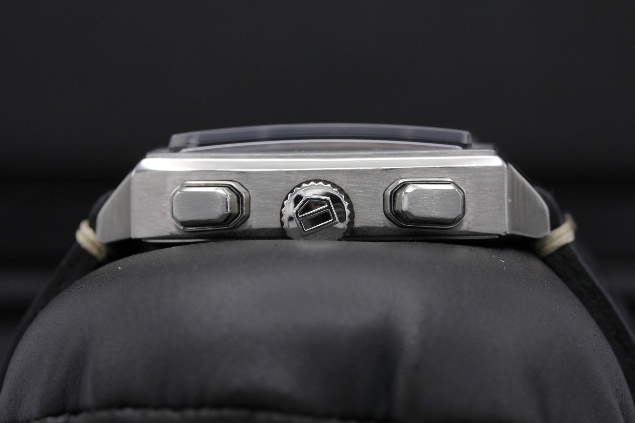 Watch Image 3