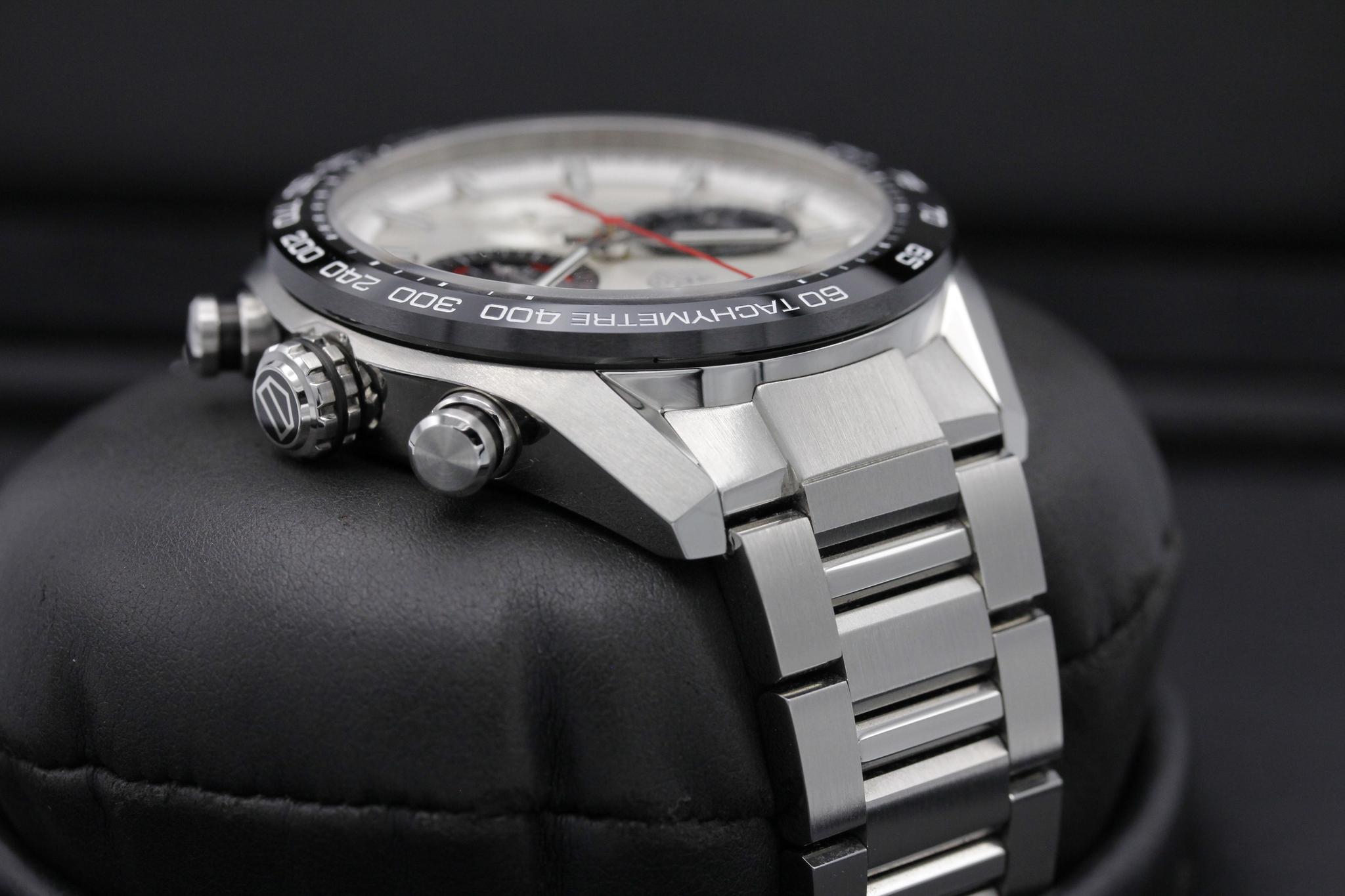 Watch Image 4