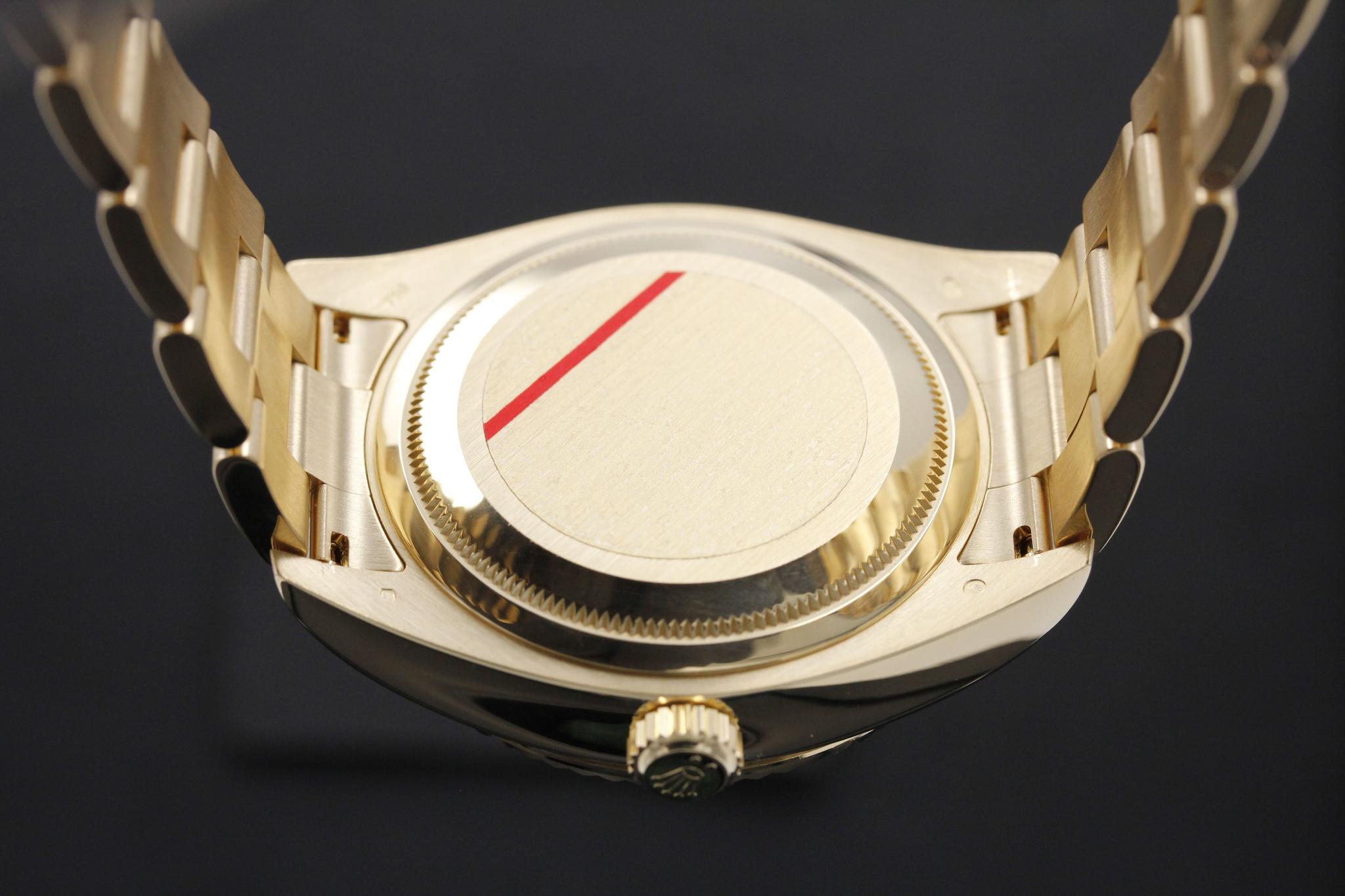Watch Image 7