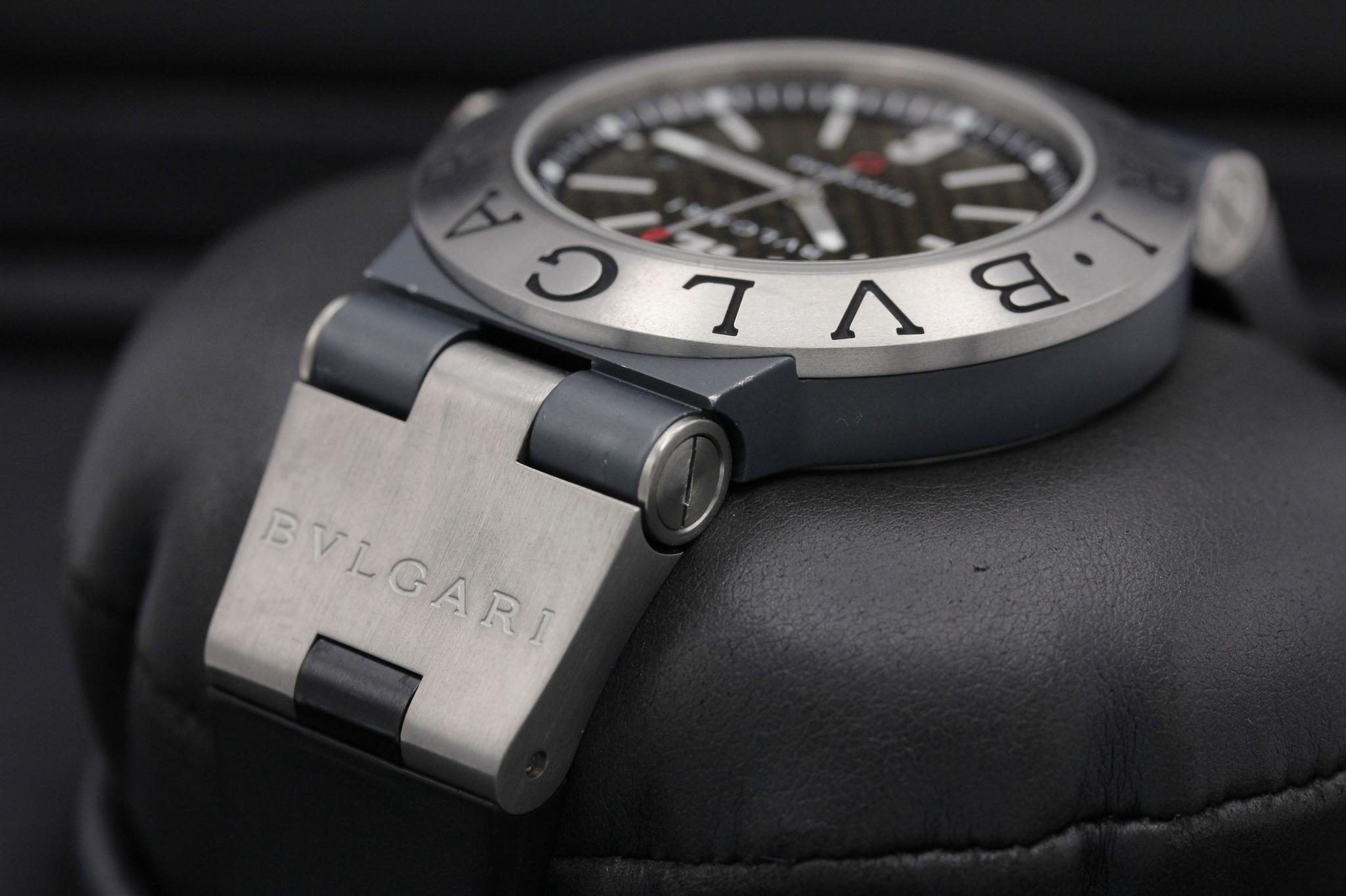 Watch Image 5