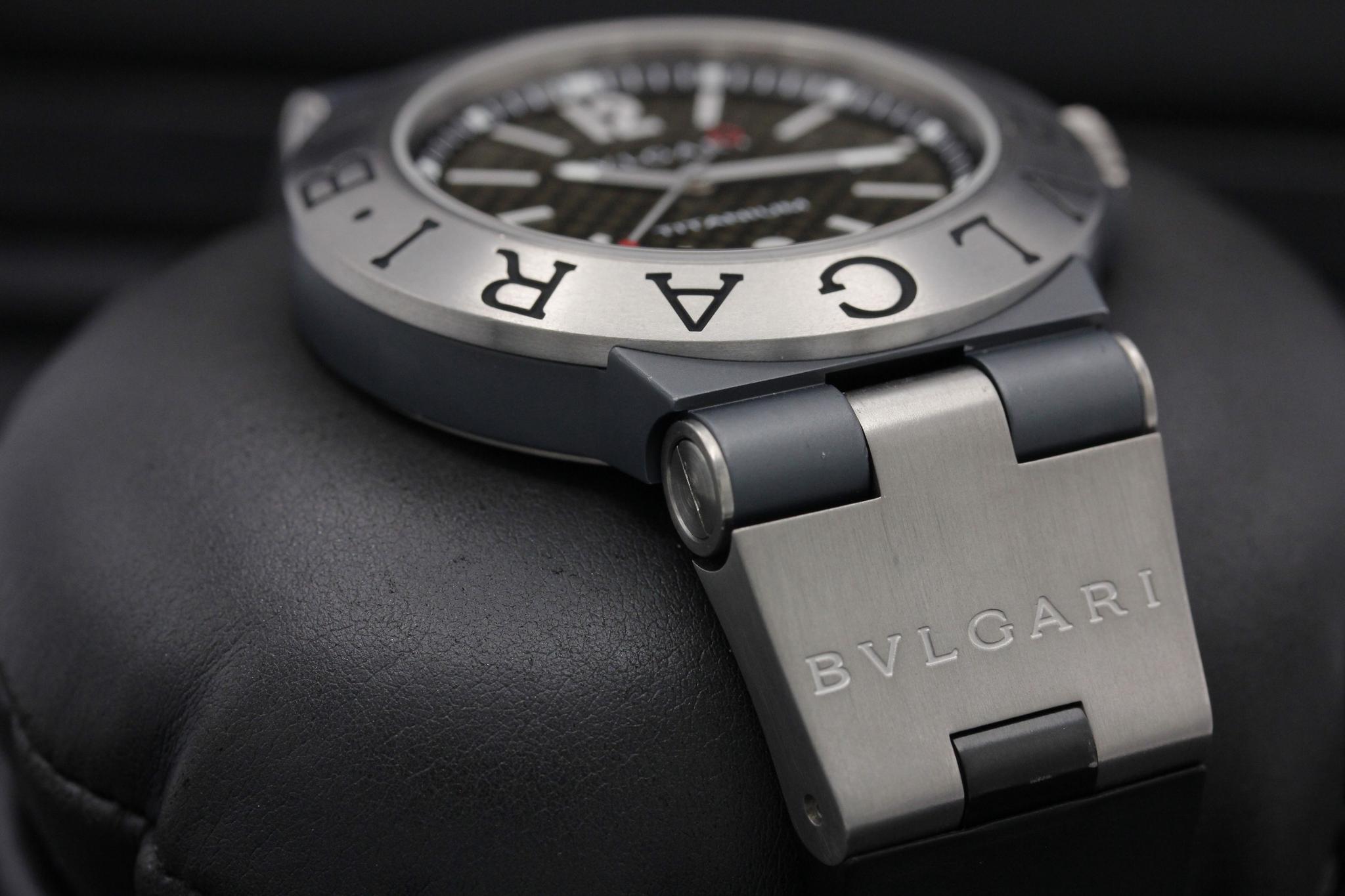 Watch Image 6