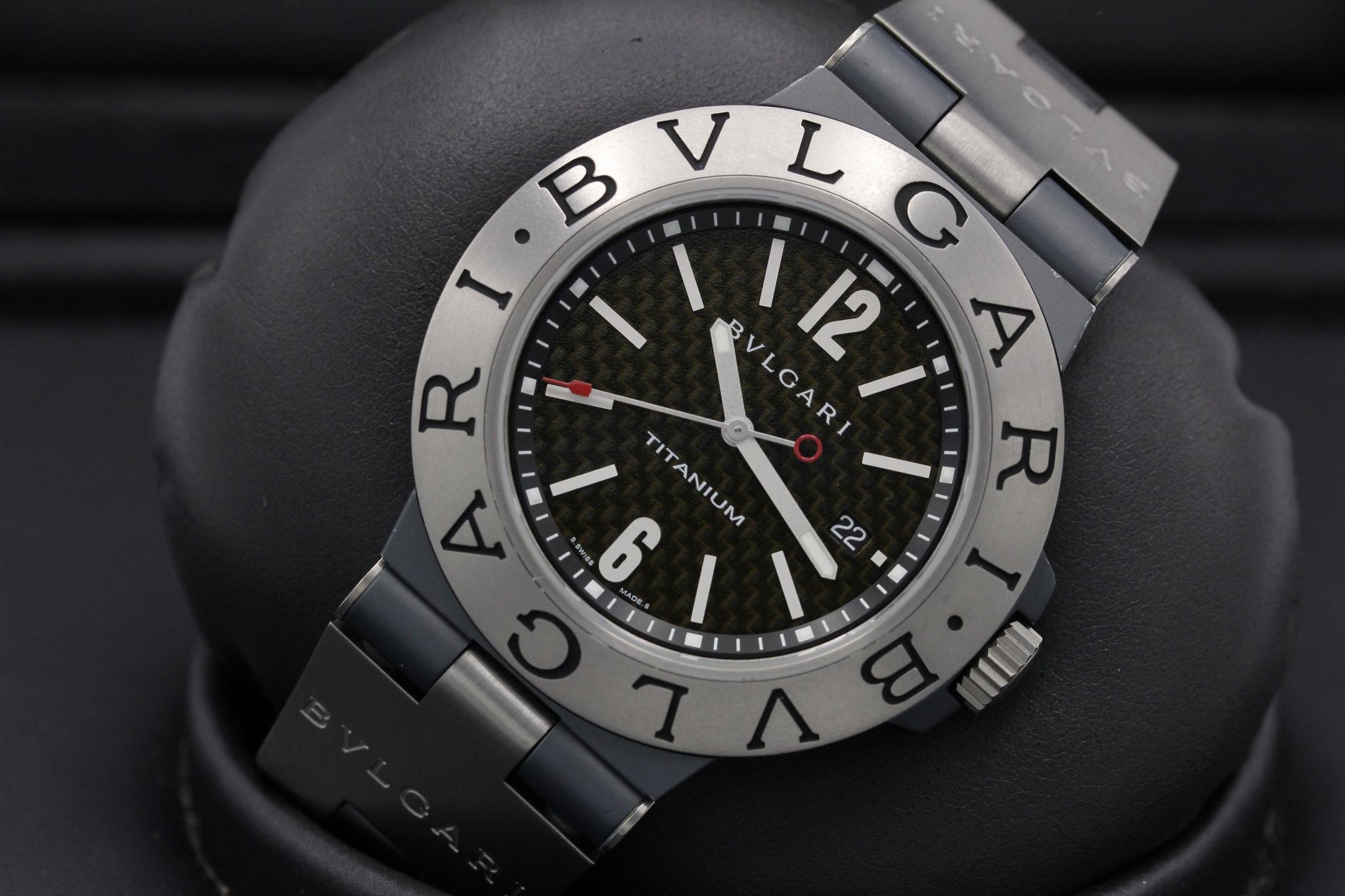 Watch Image 10