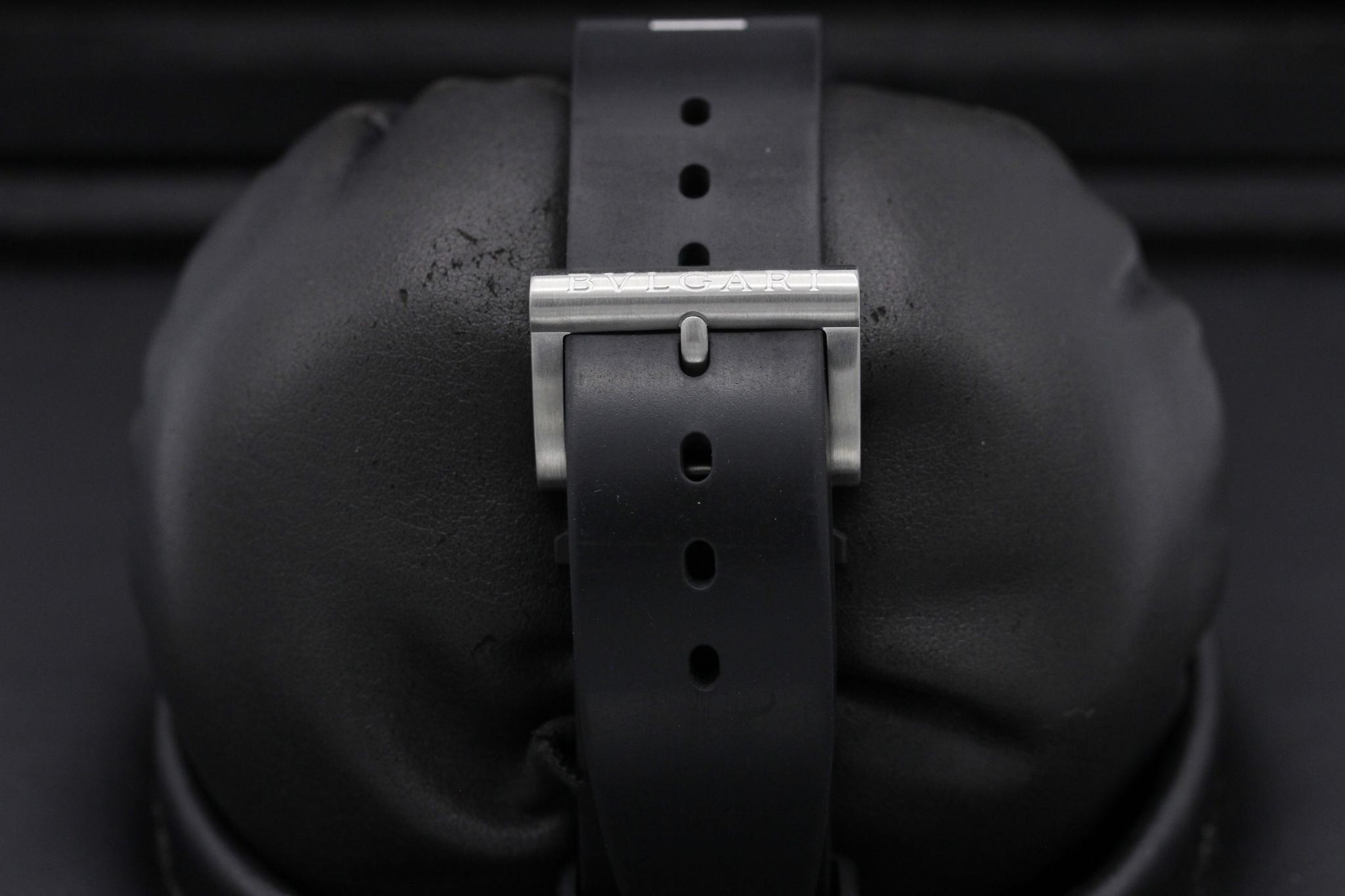 Watch Image 8