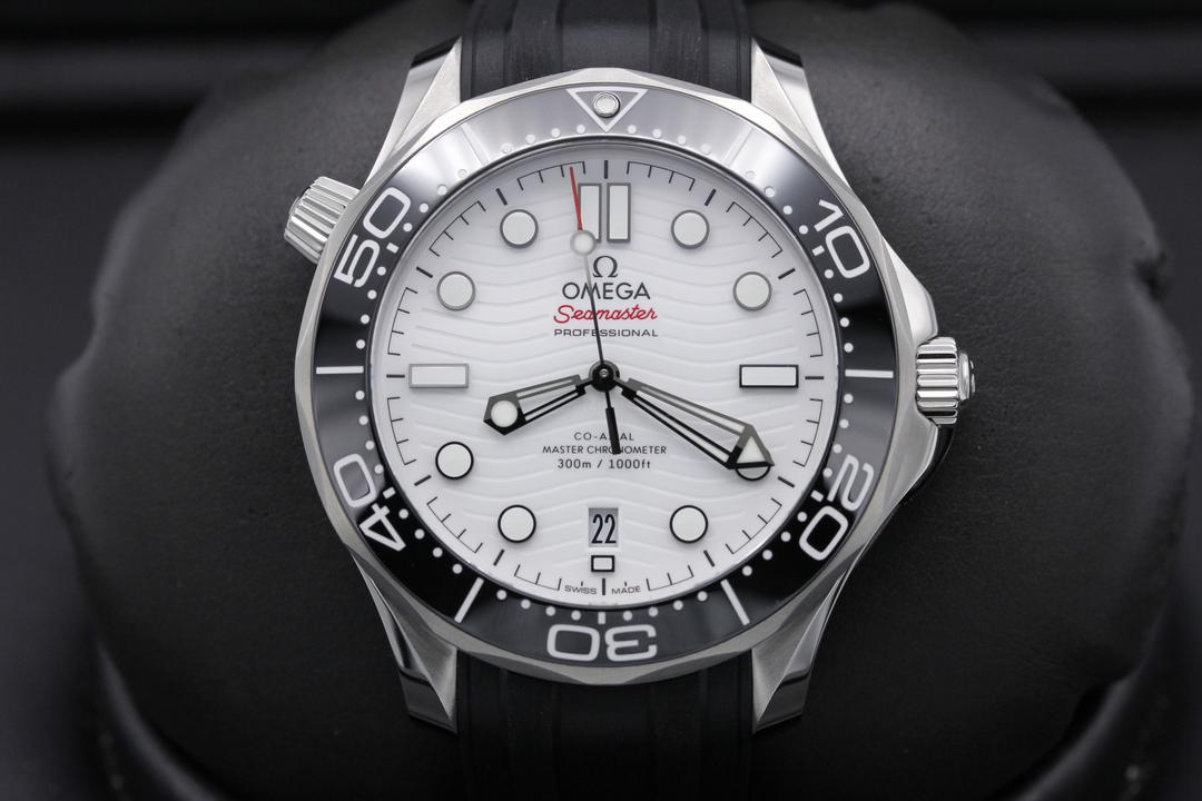 Omega Seamaster 300m 210.32.42.20.04.001