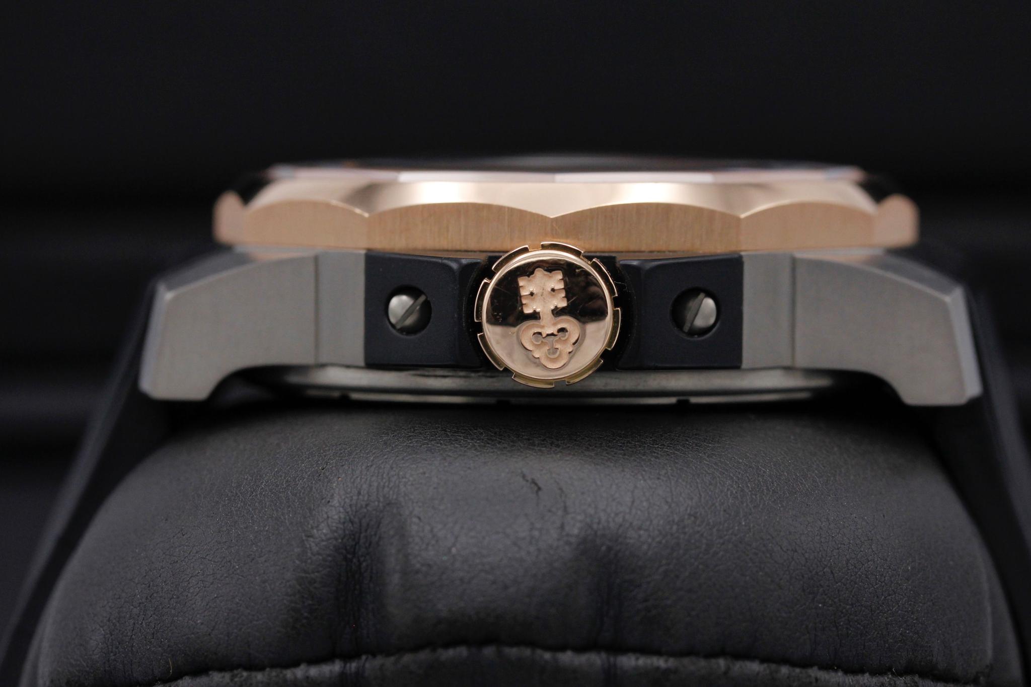 Watch Image 3
