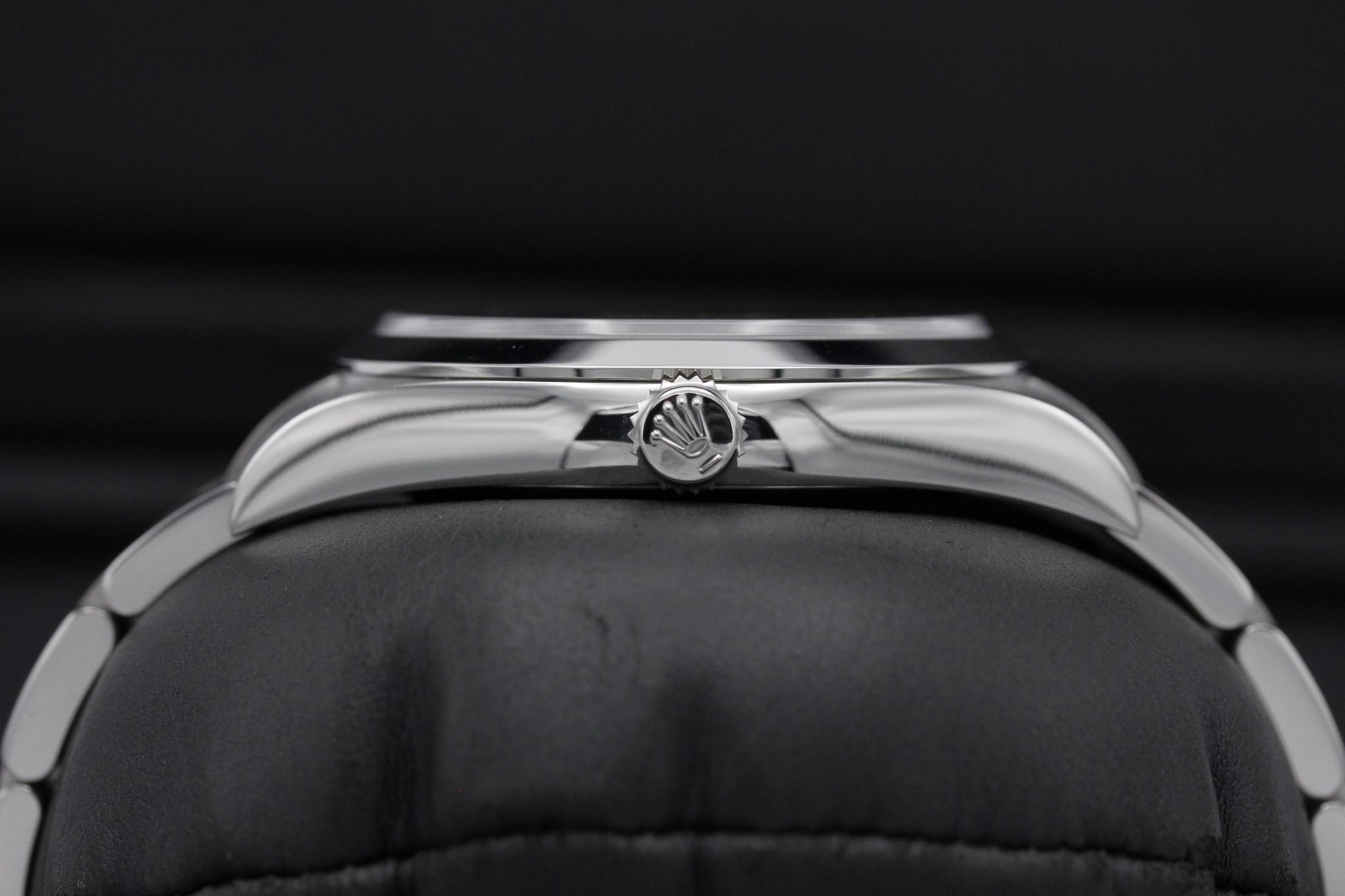 Watch Image 3