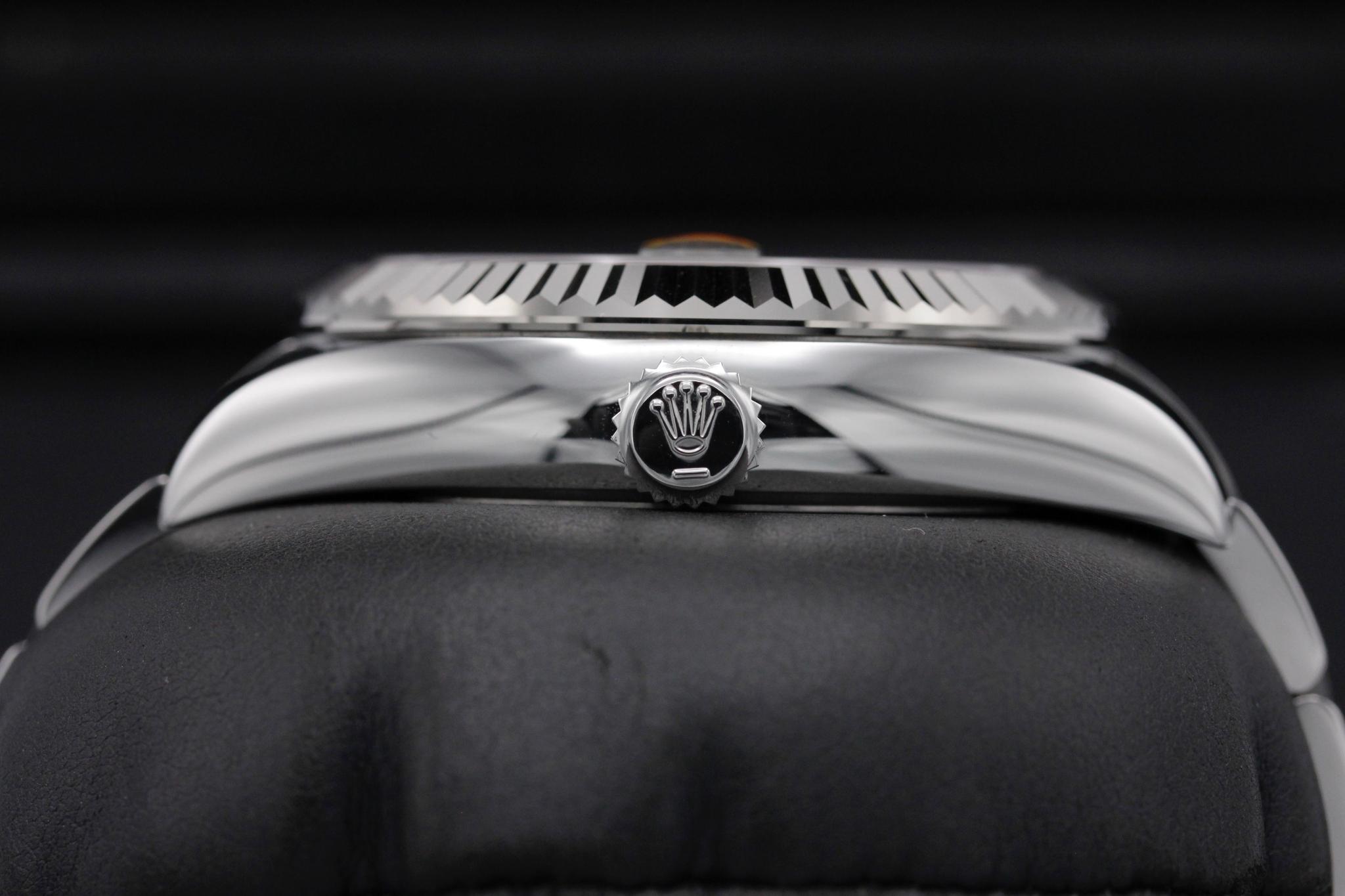 Watch Image 3