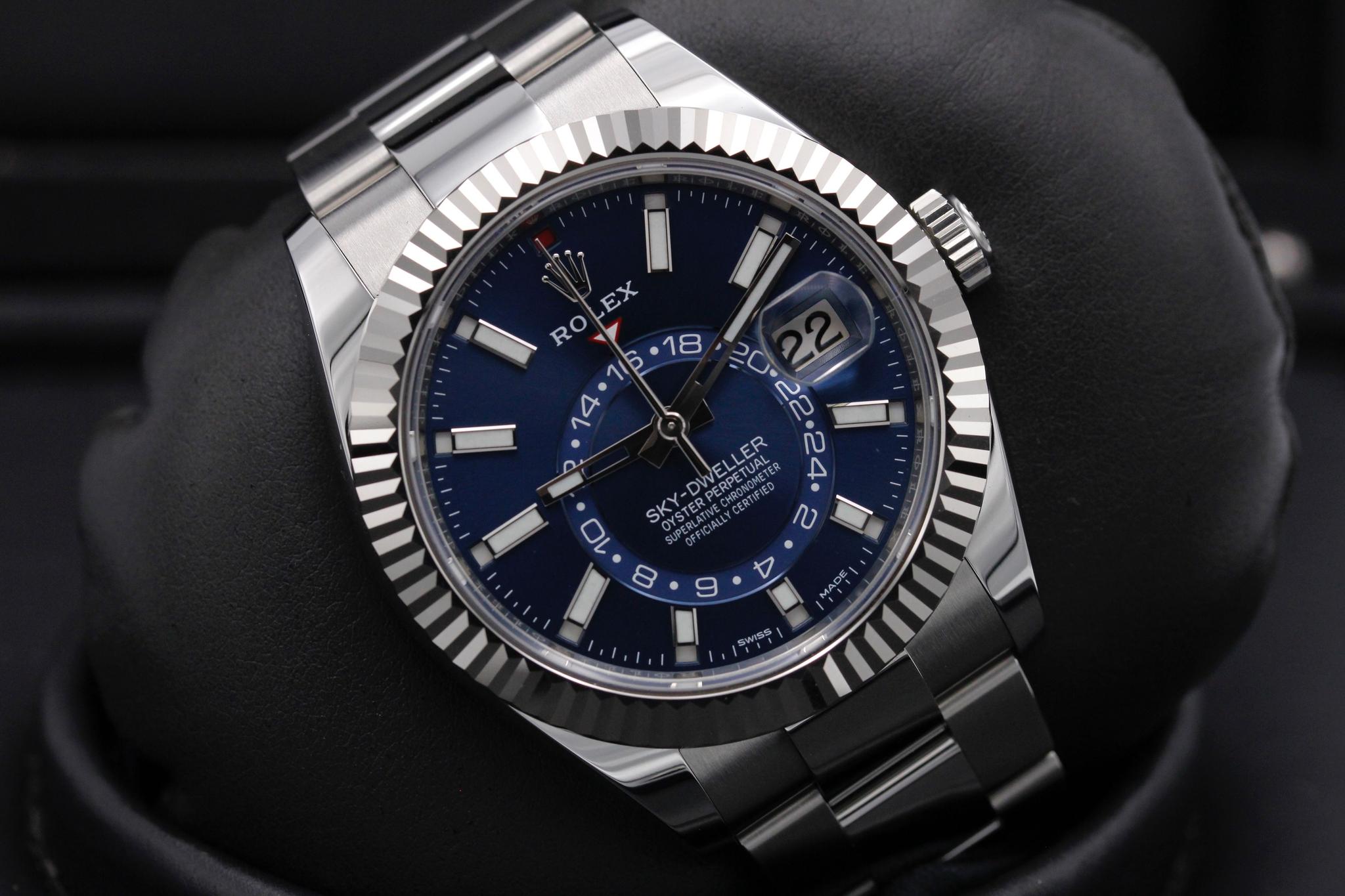 Watch Image 9