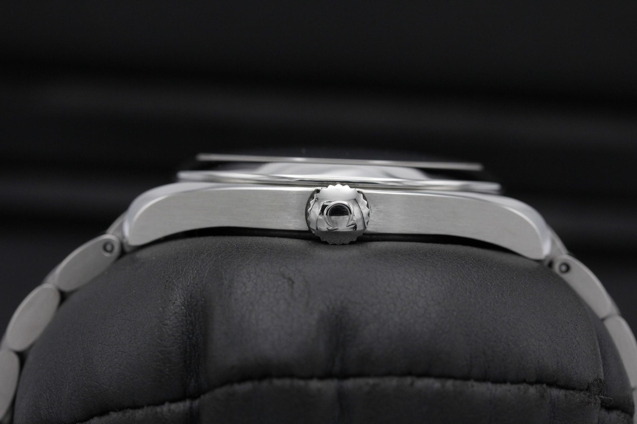 Watch Image 3