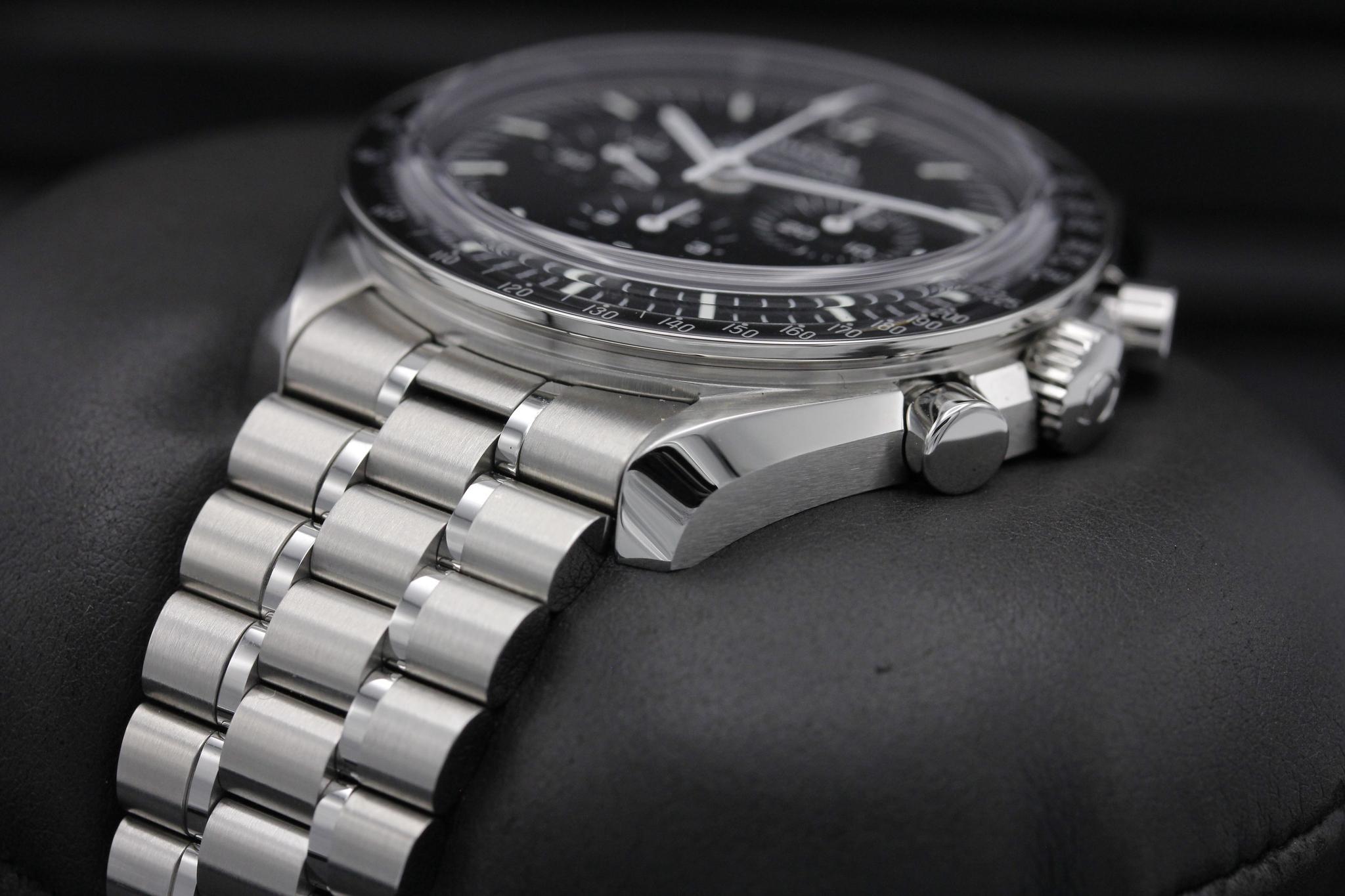 Watch Image 2