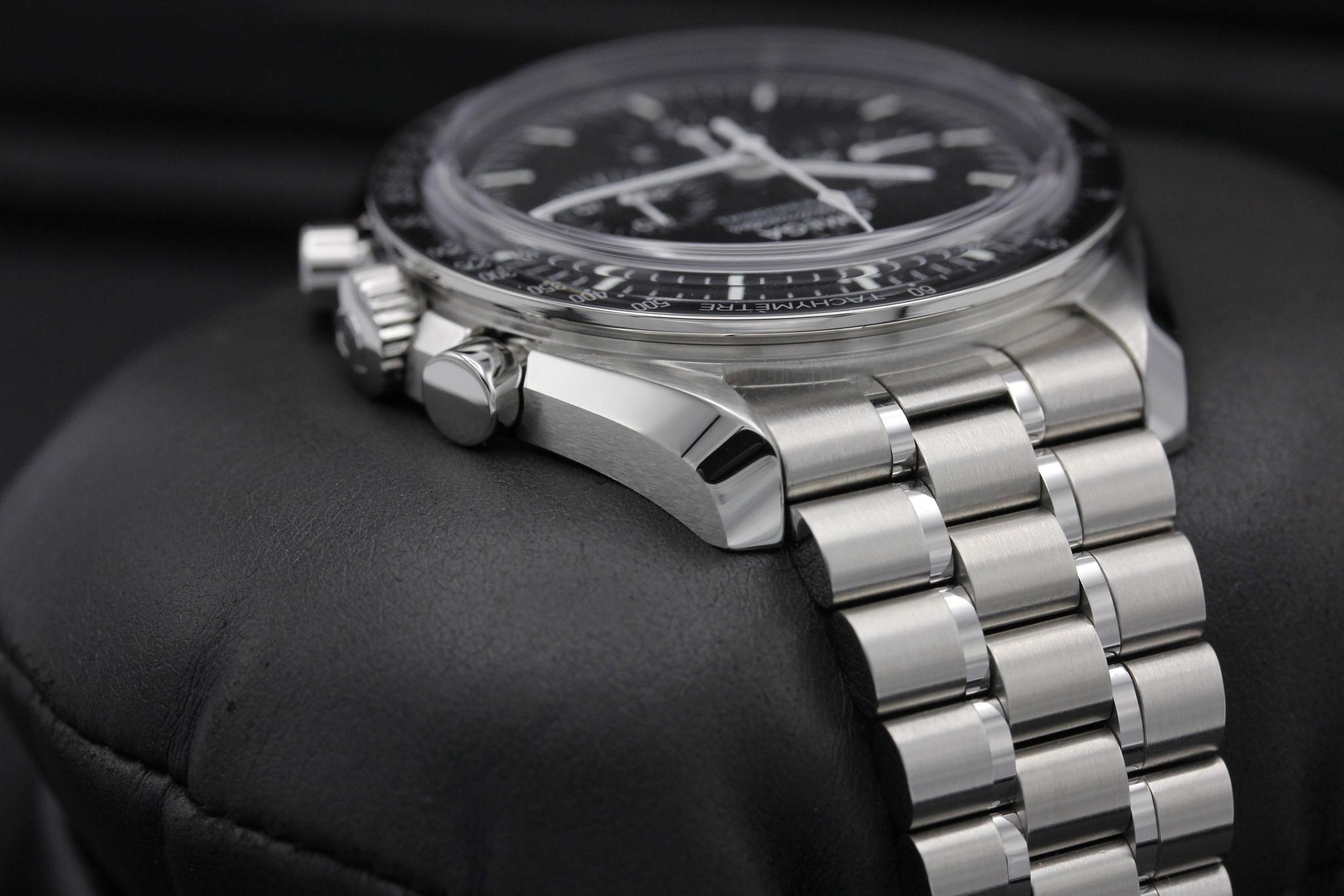 Watch Image 4
