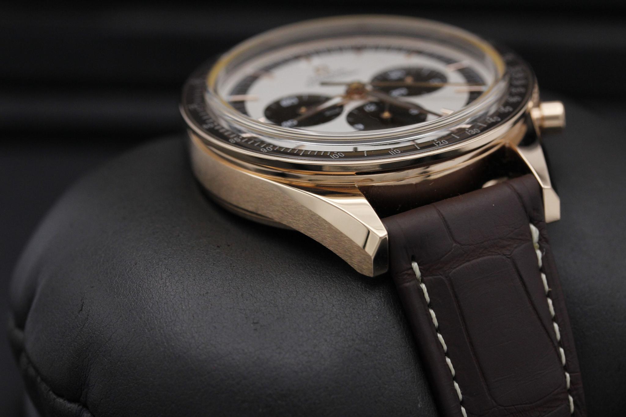 Watch Image 6