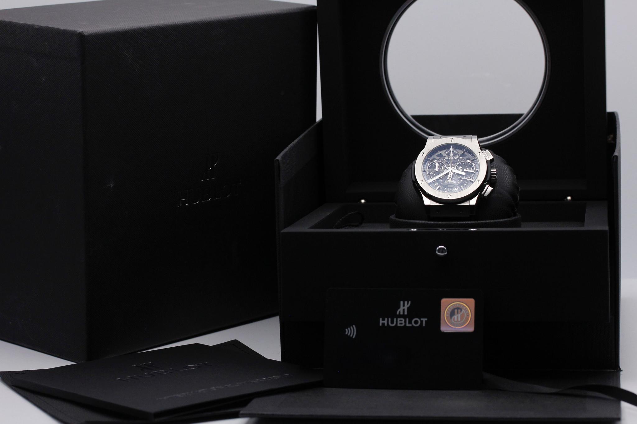 Watch Image 11
