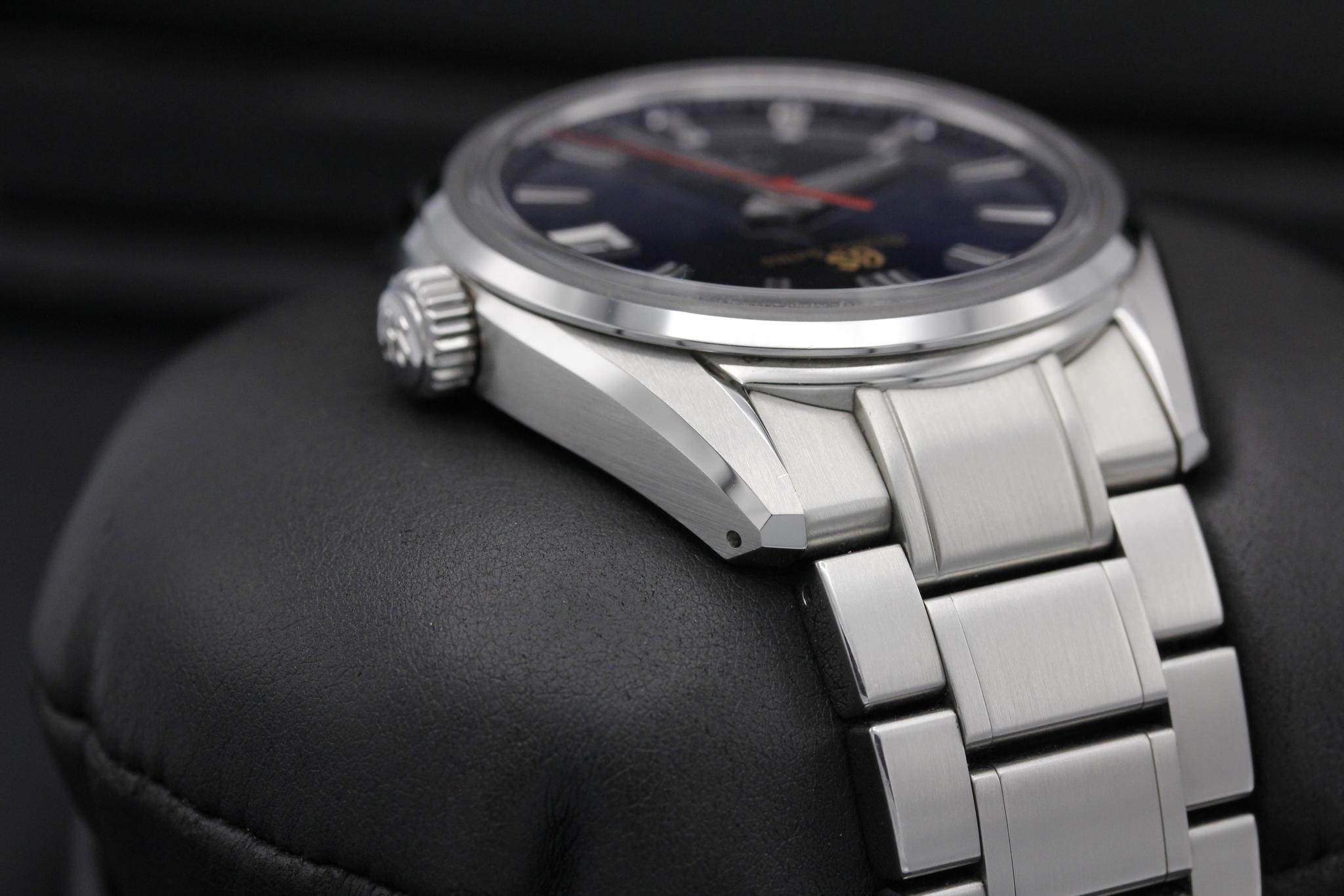Watch Image 4