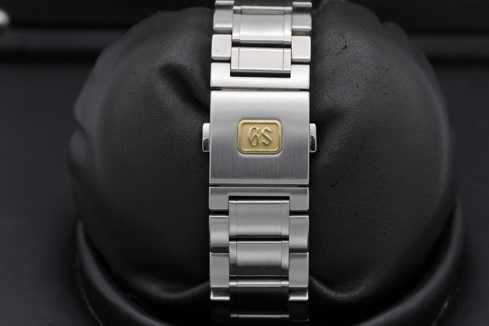 Watch Image 8