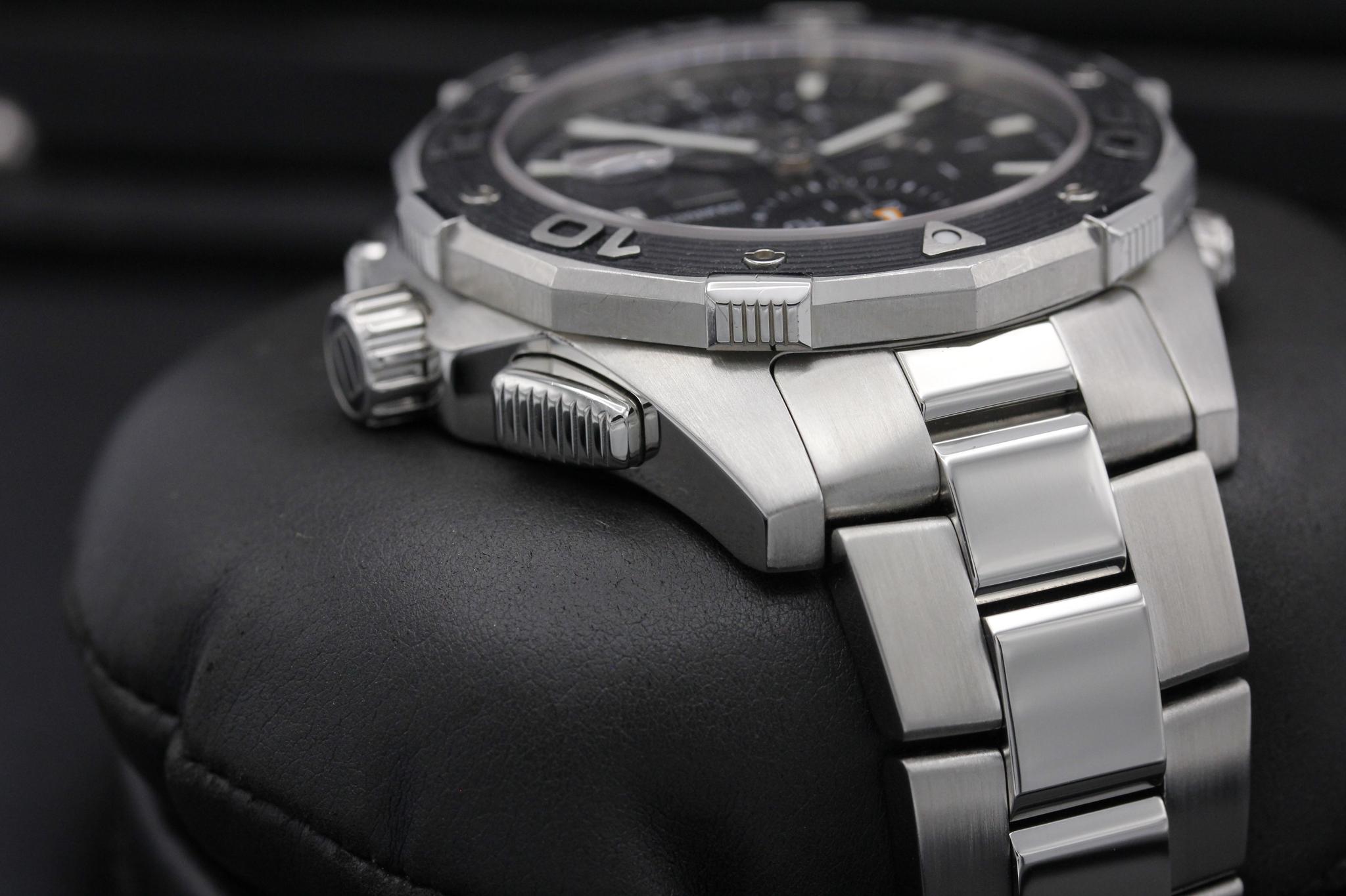 Watch Image 4