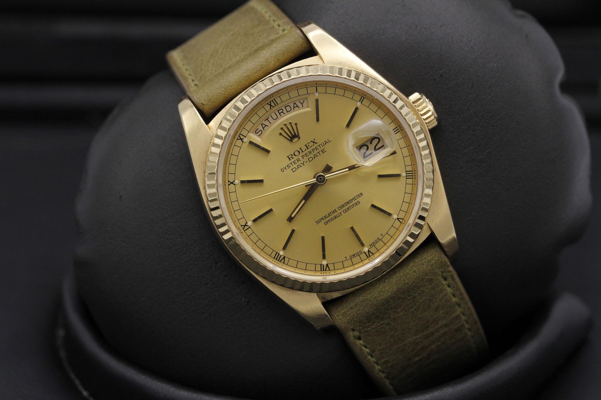 Watch Image 9