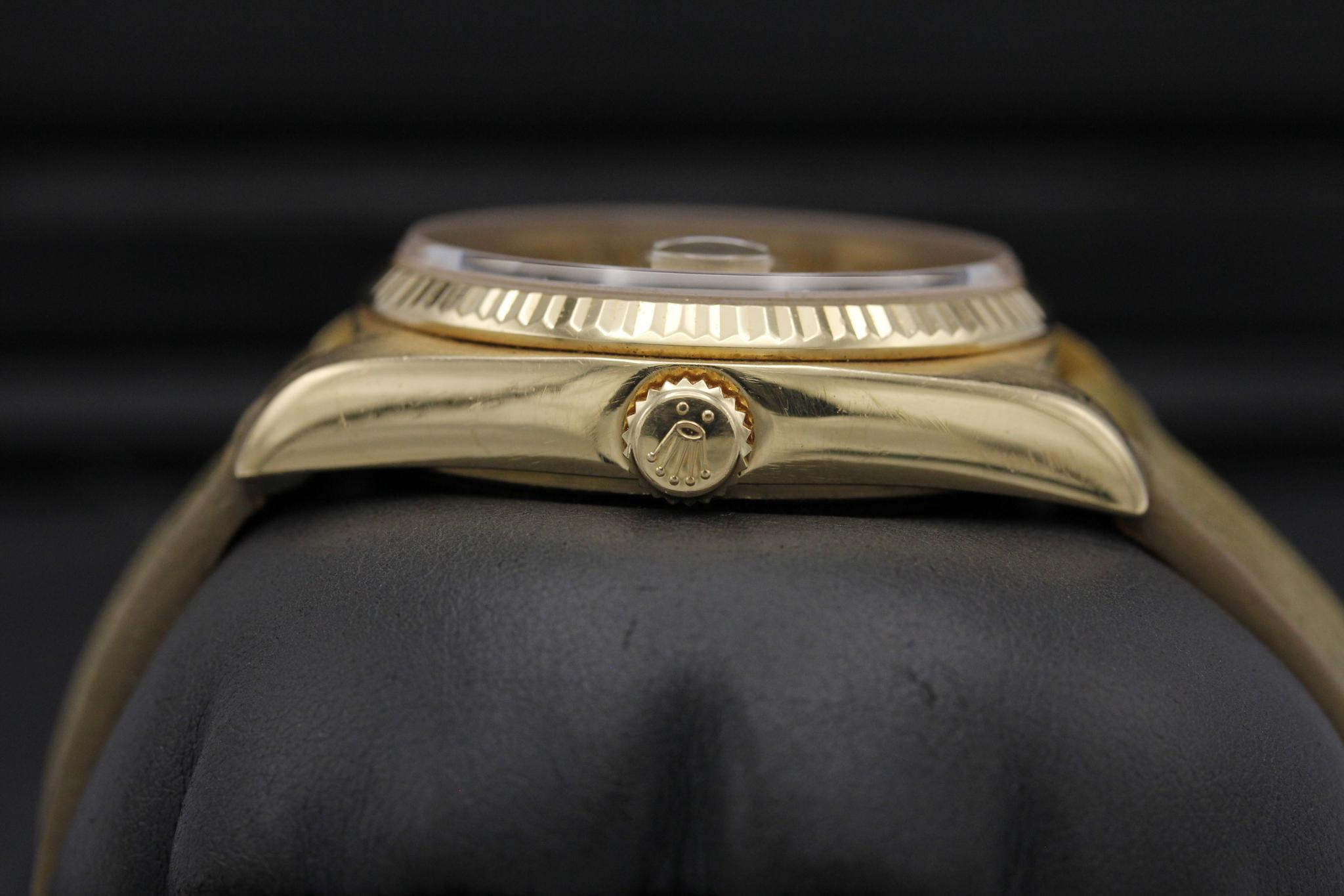 Watch Image 3