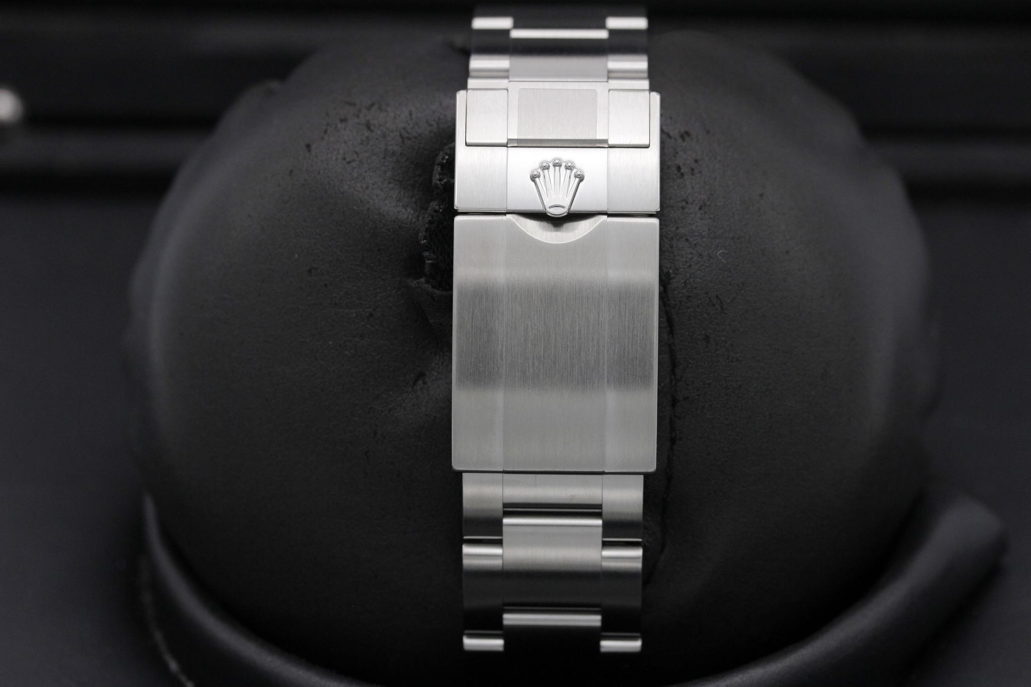 Watch Image 8