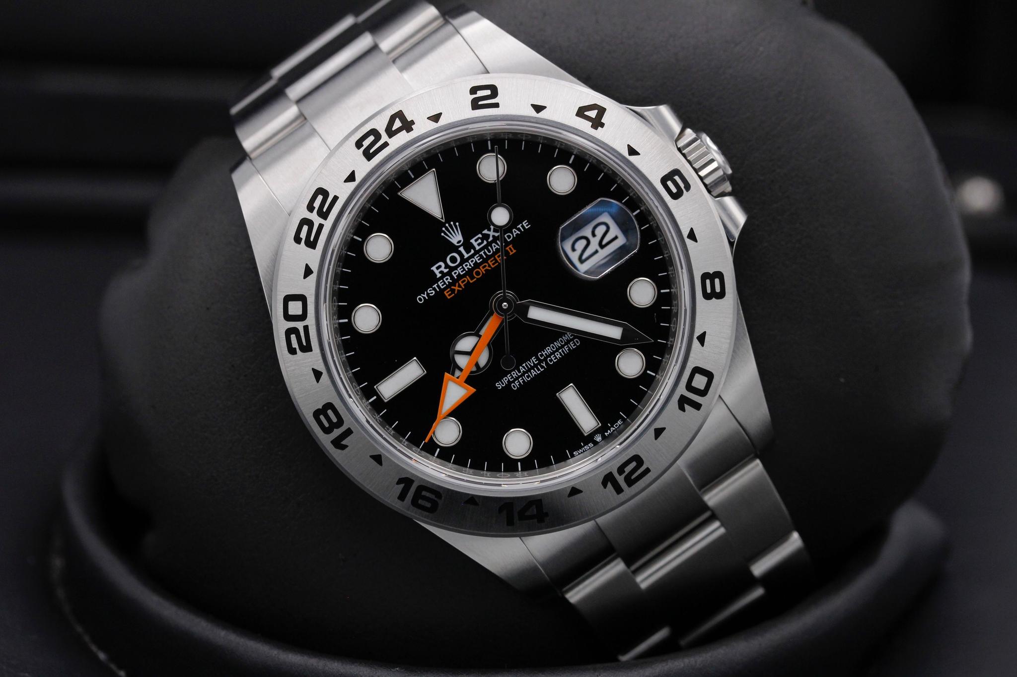 Watch Image 9