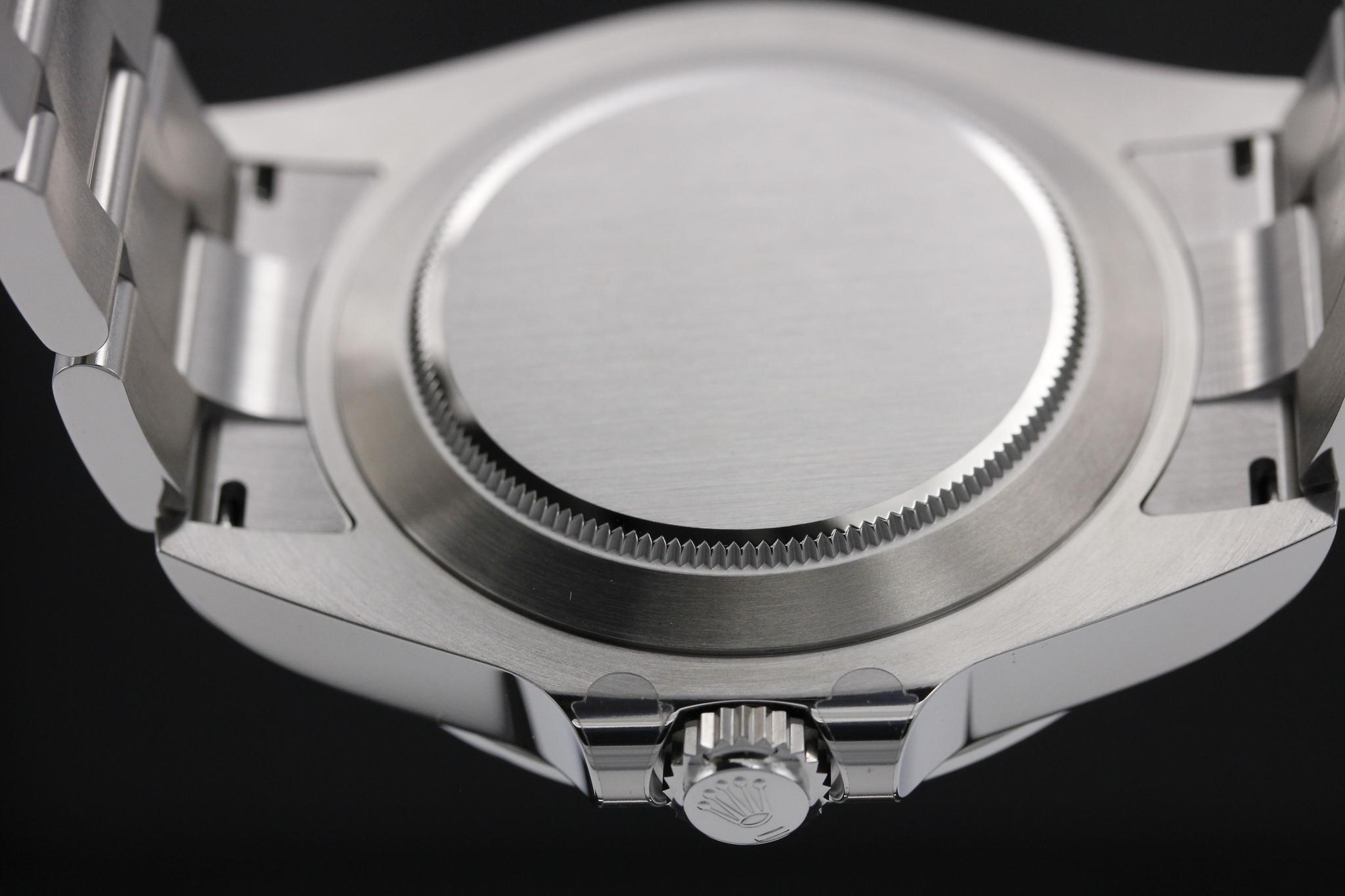 Watch Image 7