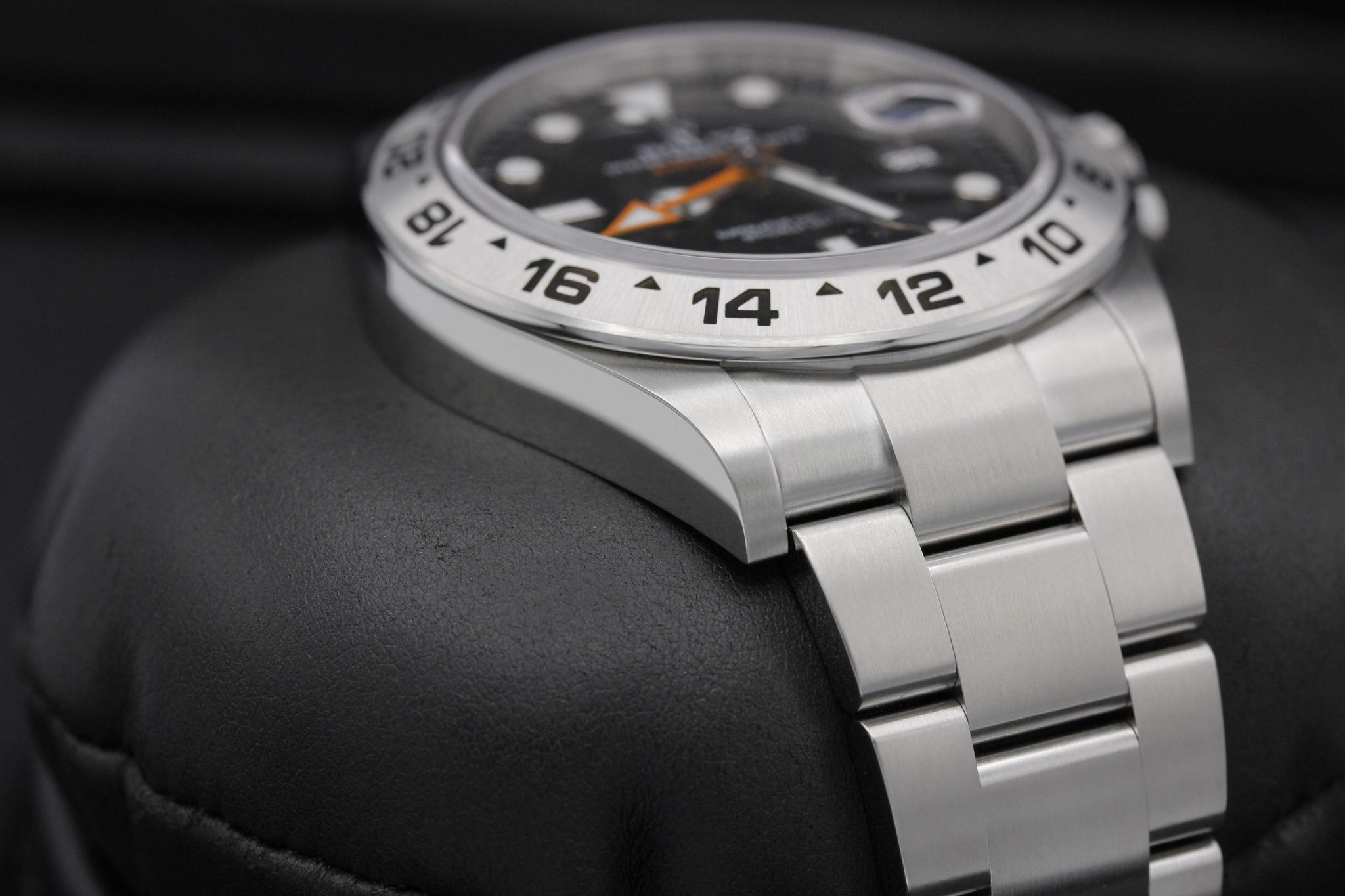 Watch Image 6