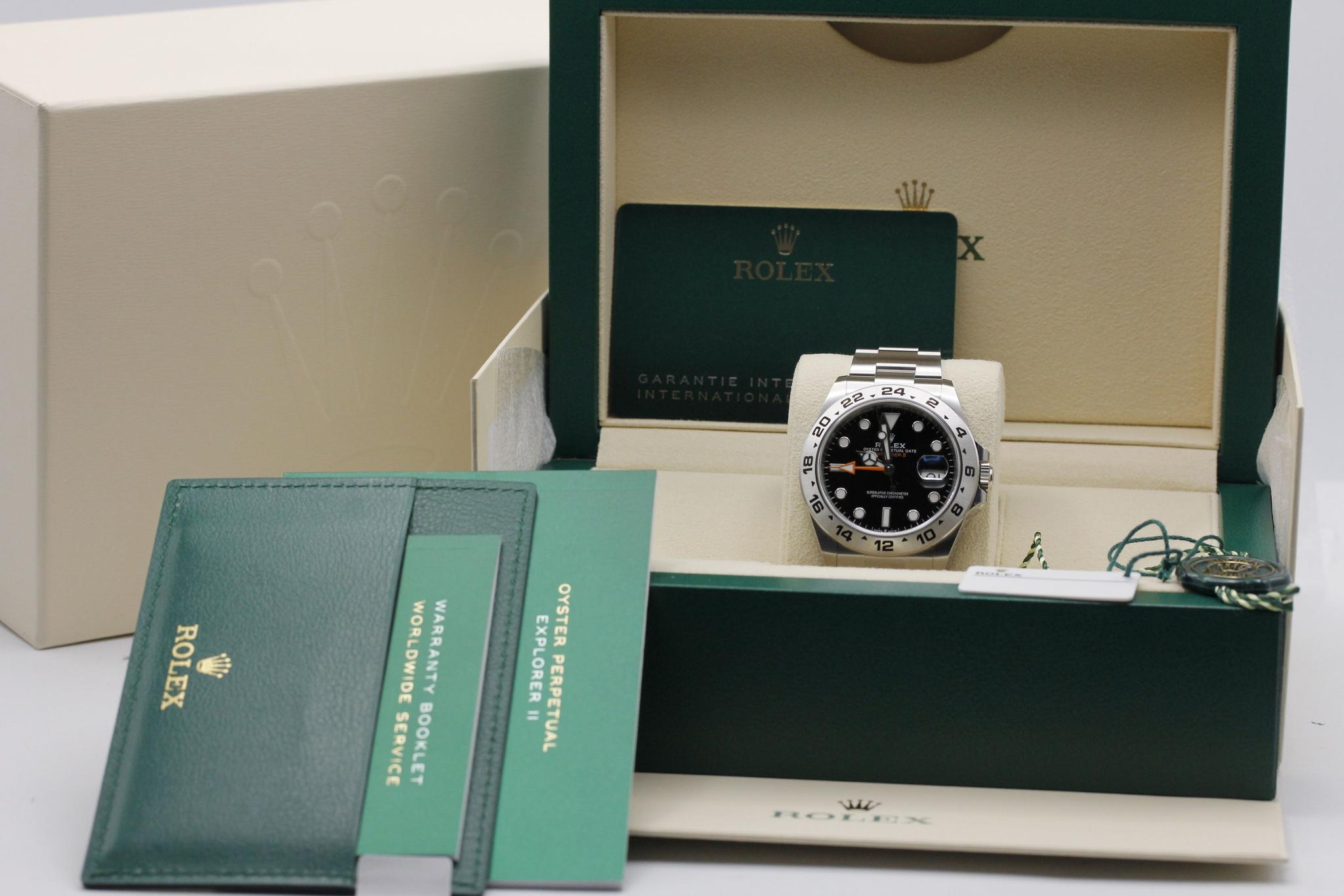Watch Image 11