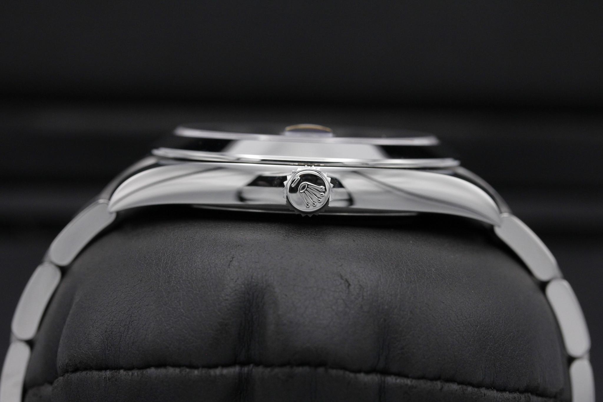 Watch Image 3