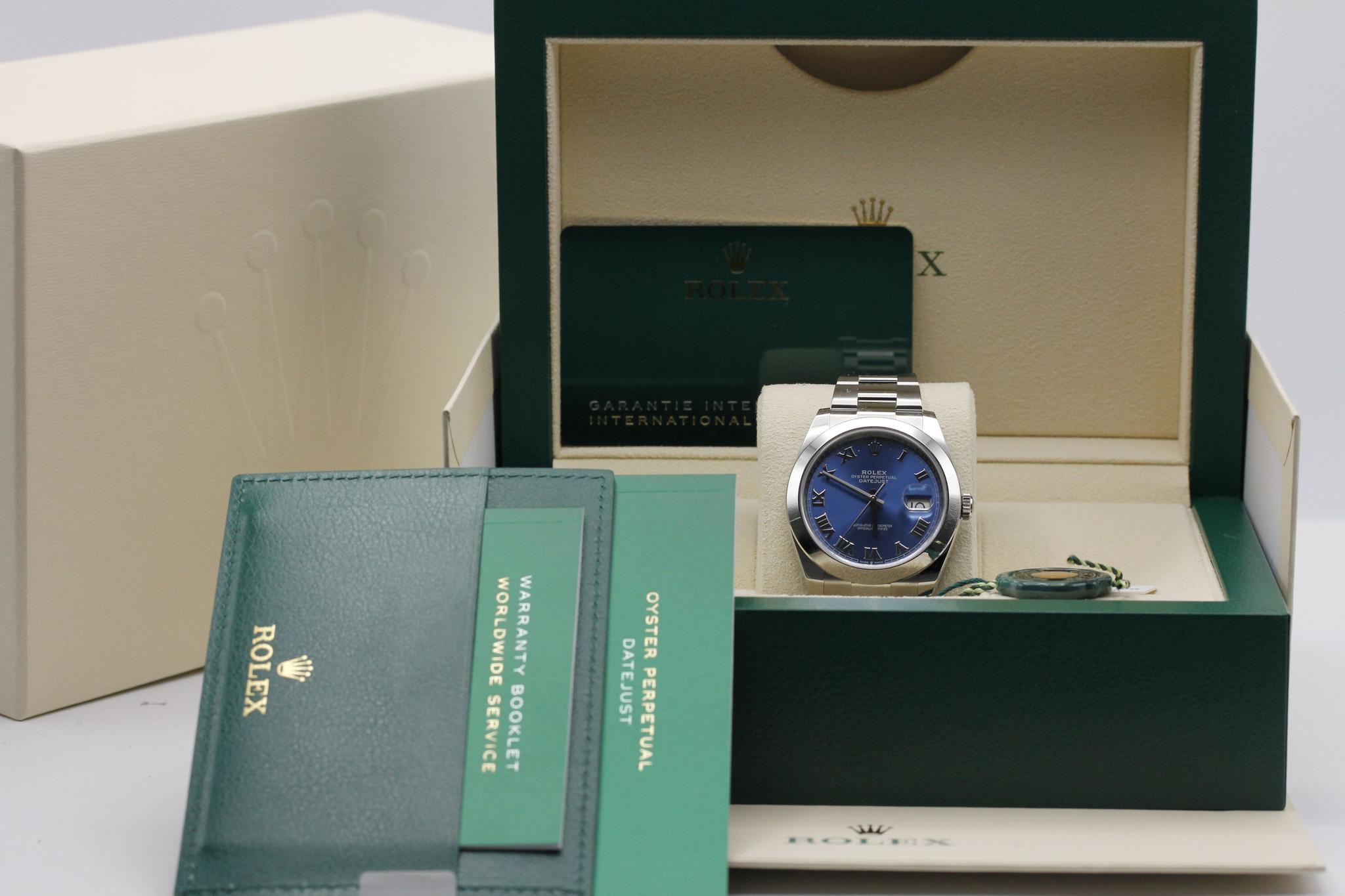 Watch Image 11