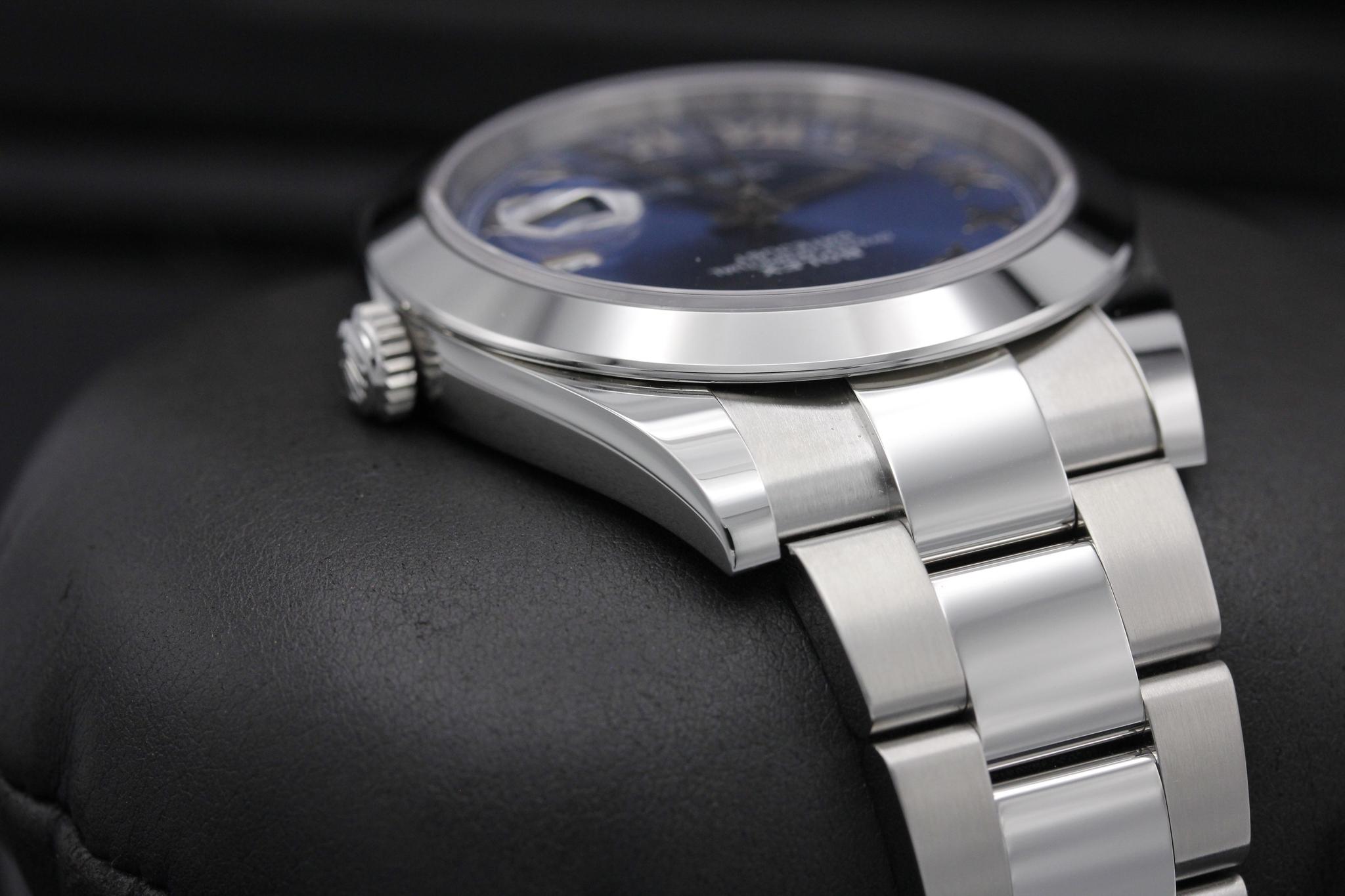 Watch Image 4