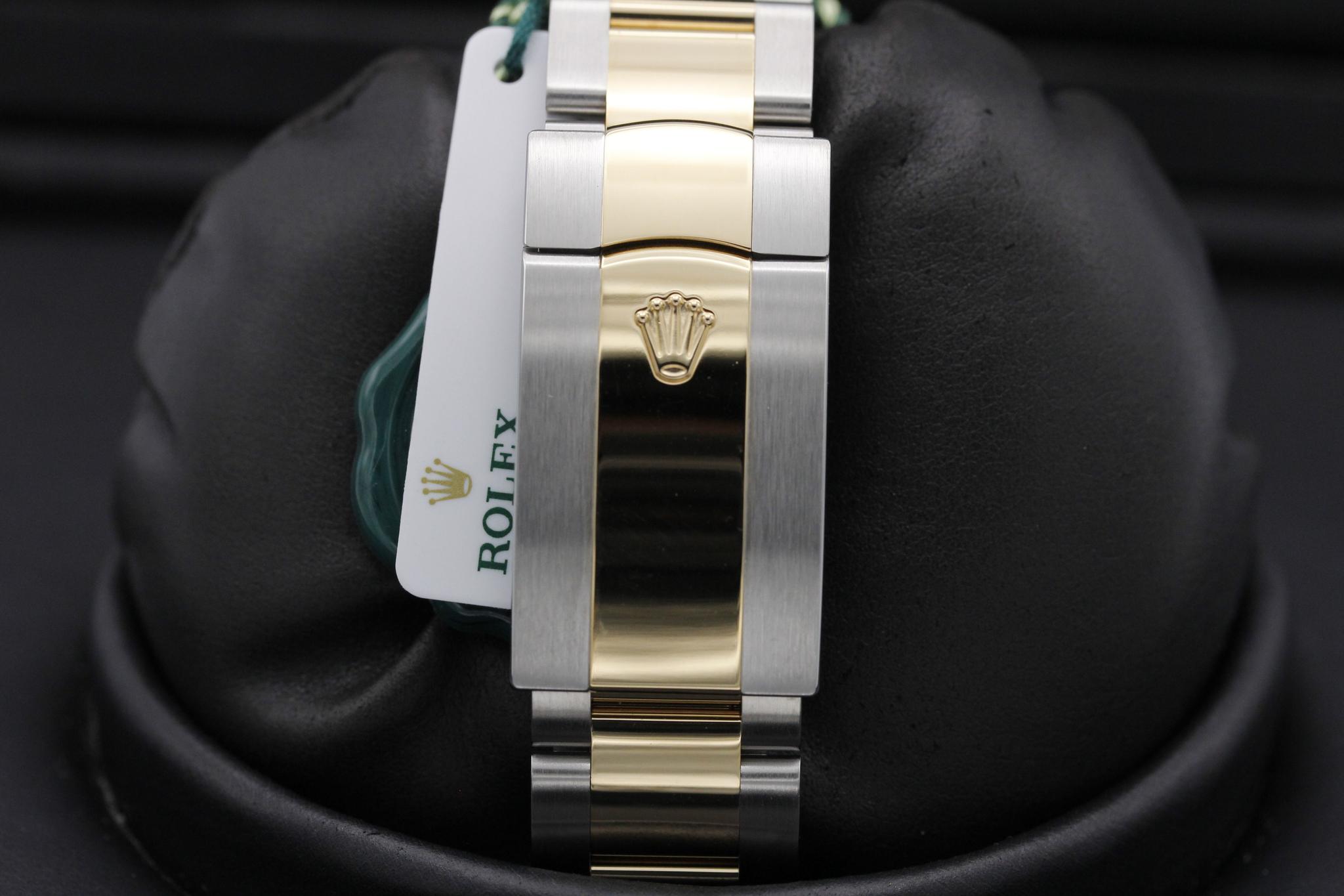 Watch Image 8