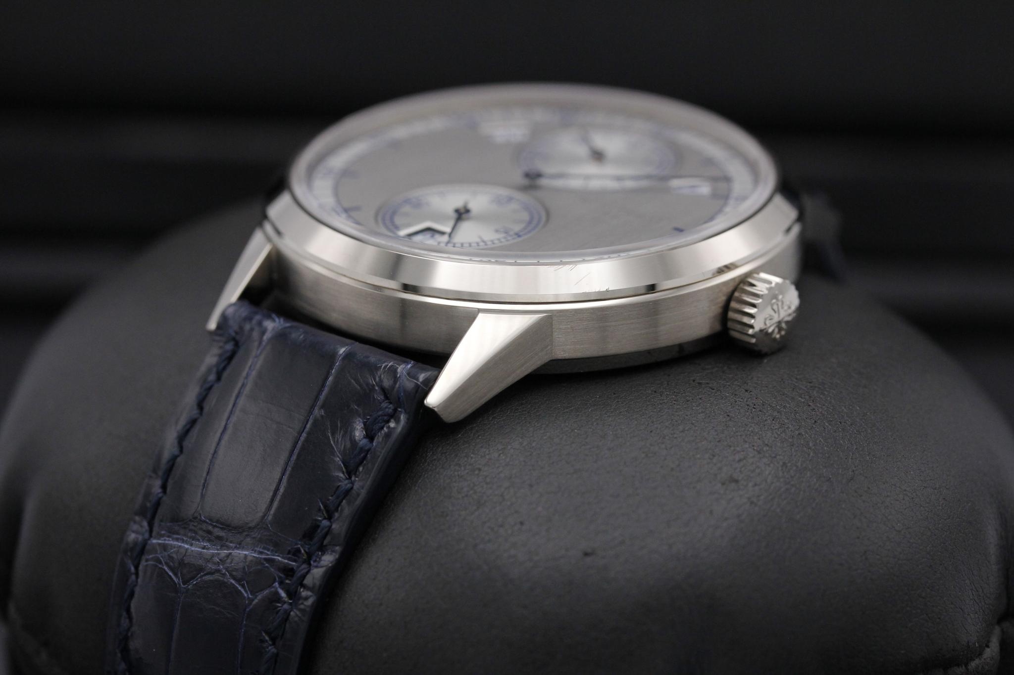 Watch Image 2