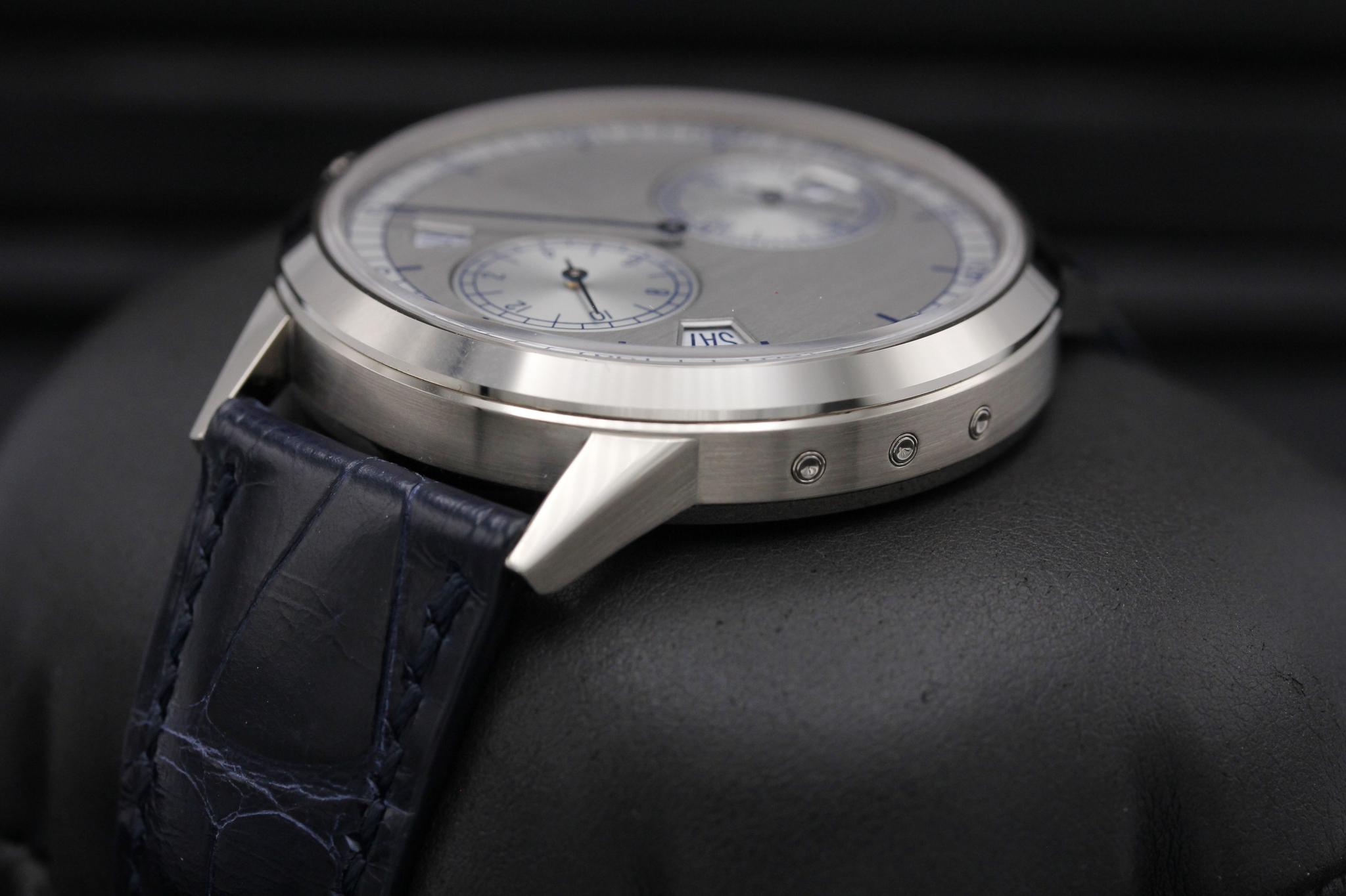 Watch Image 5