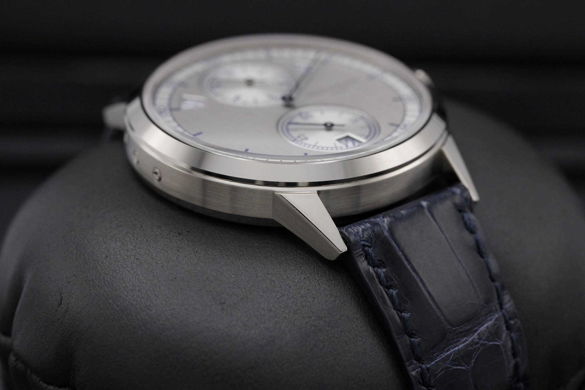 Watch Image 6
