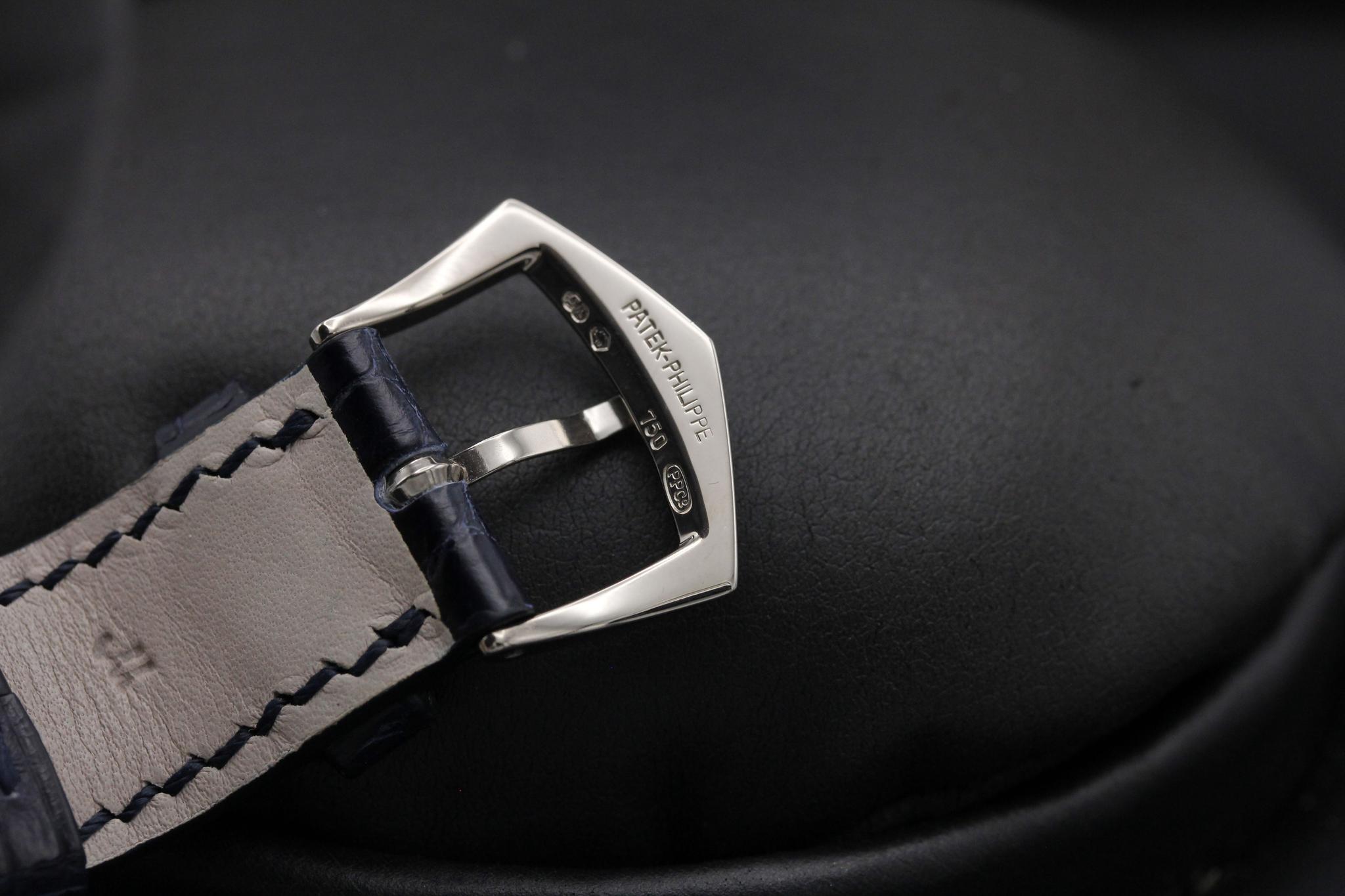 Watch Image 9