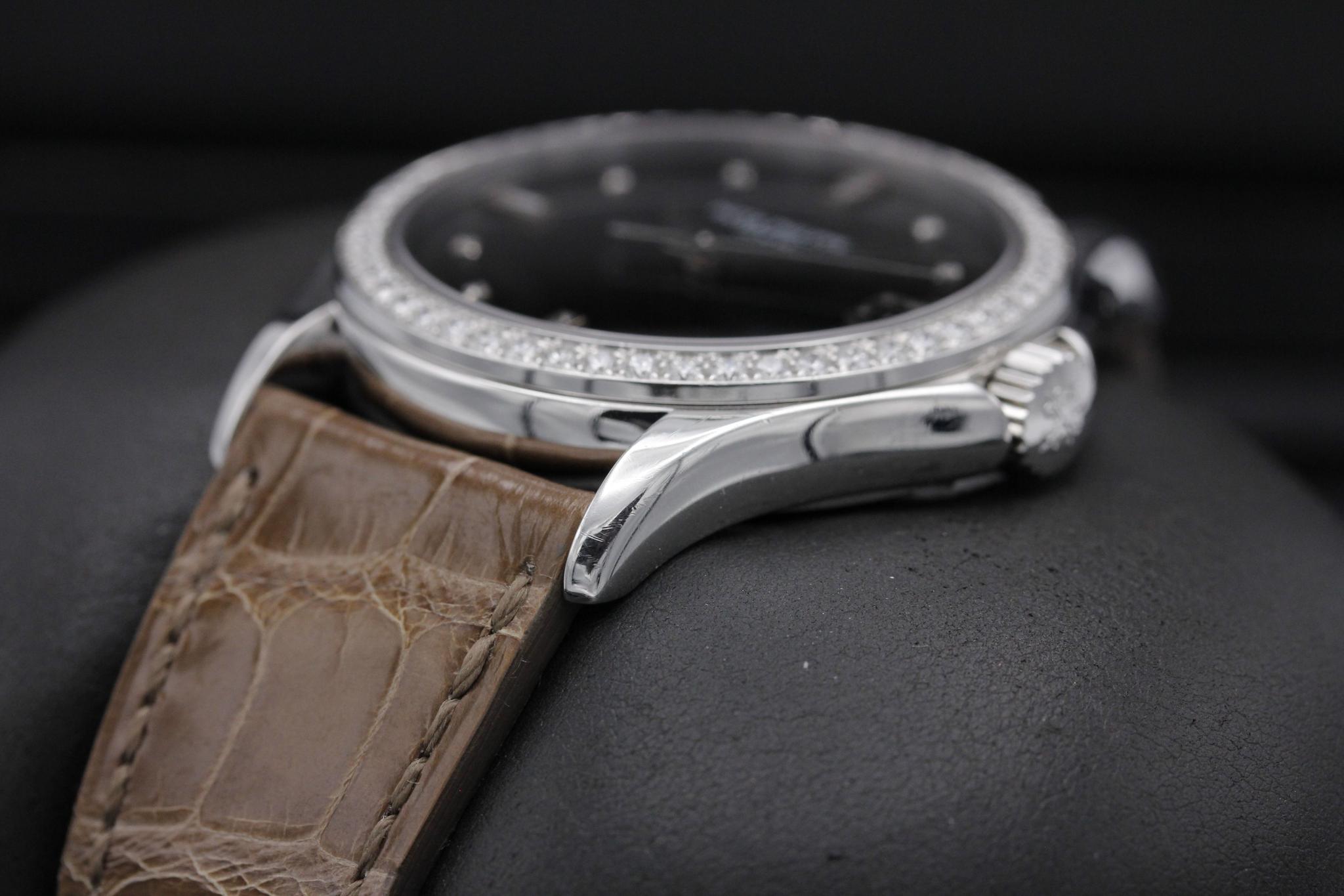 Watch Image 2