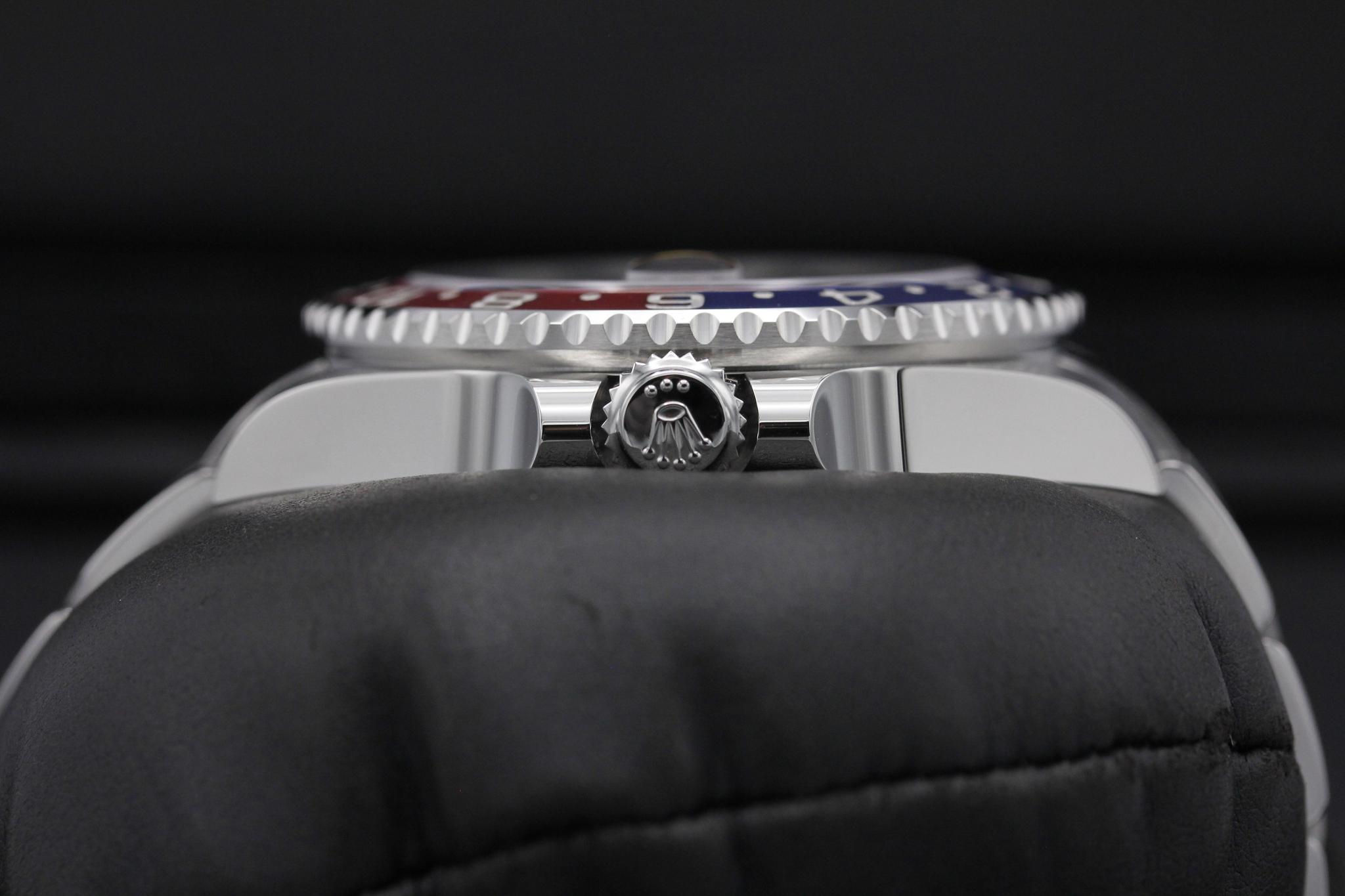 Watch Image 3