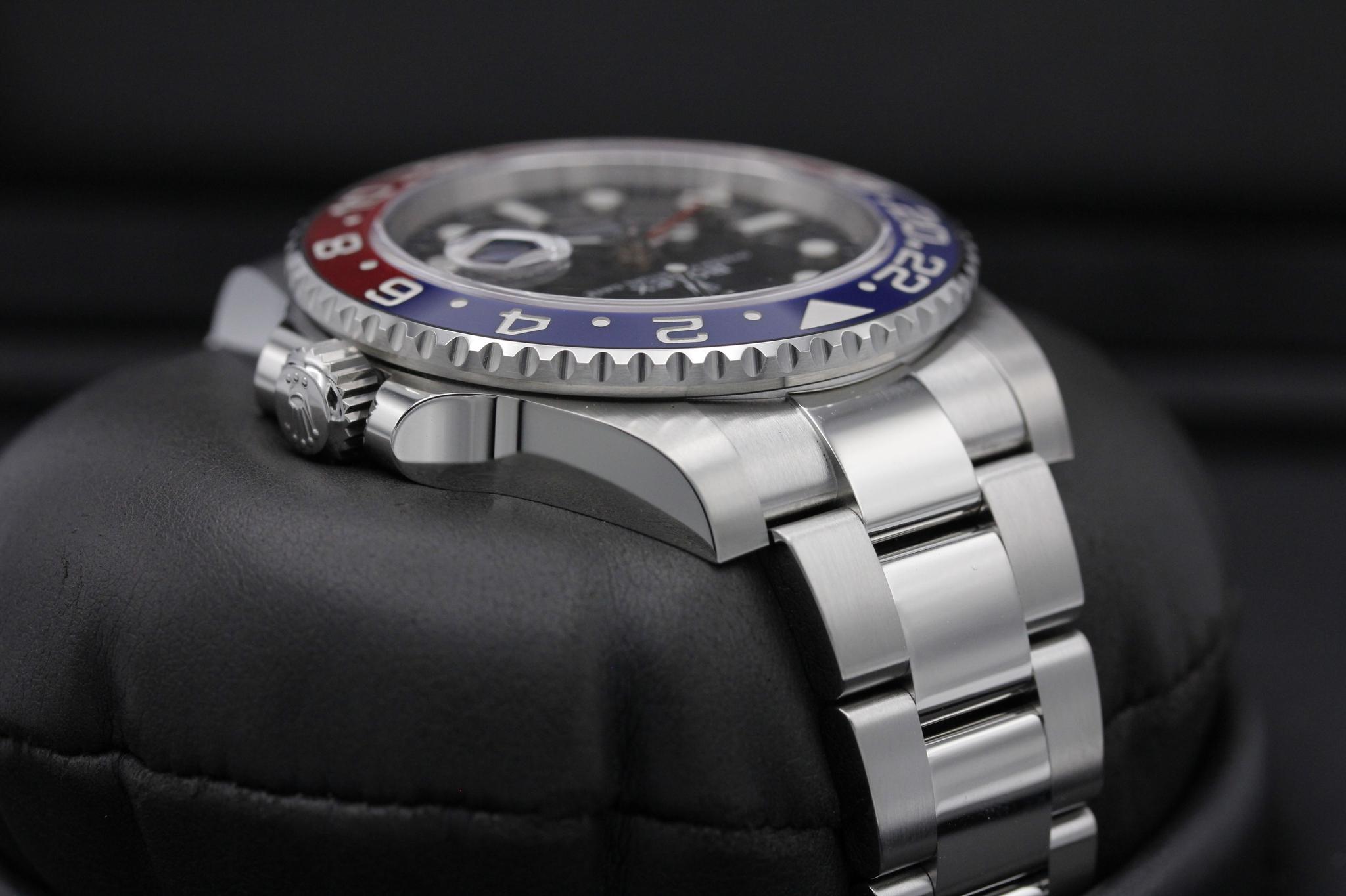 Watch Image 4