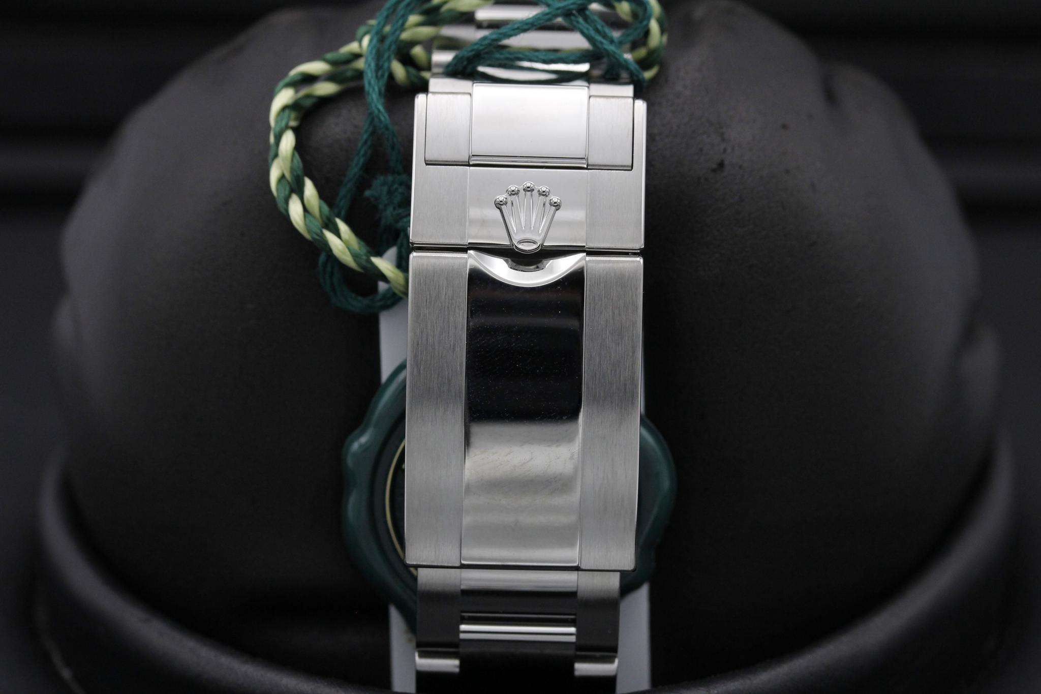 Watch Image 8