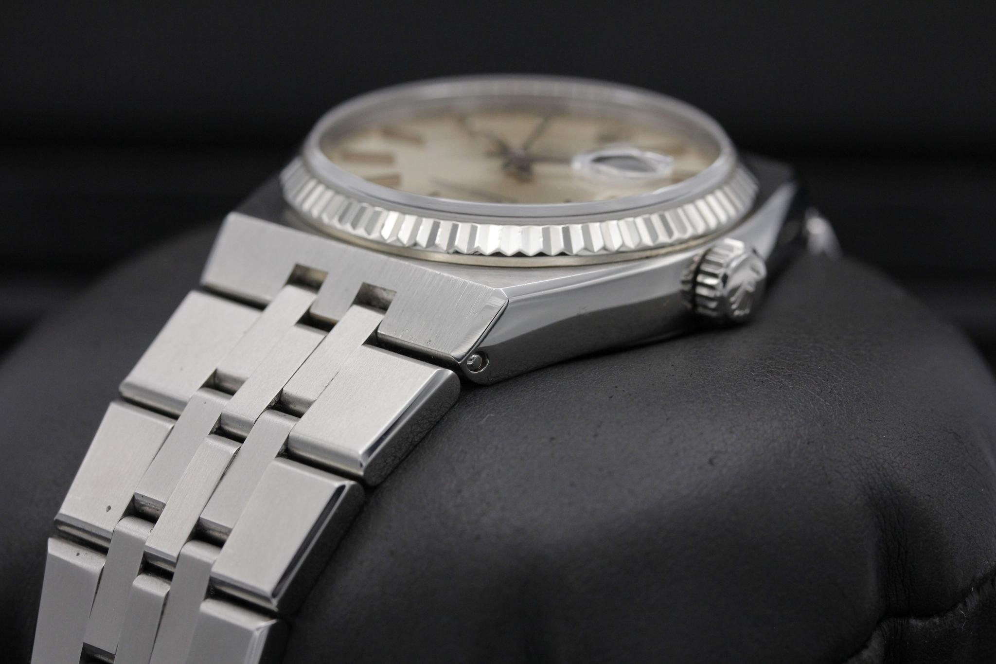 Watch Image 2