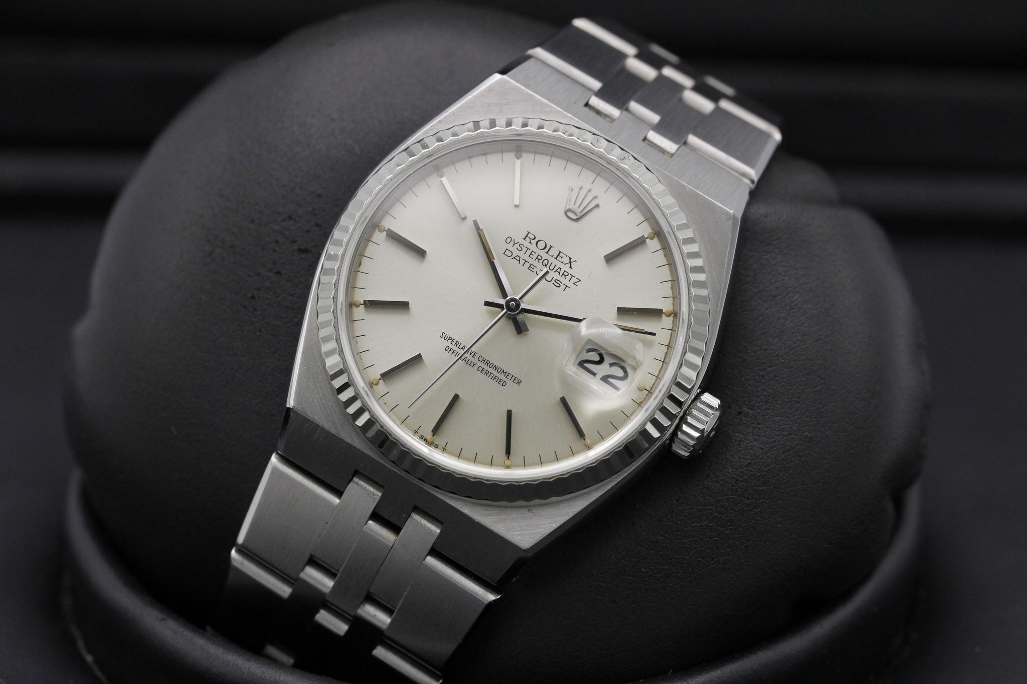 Watch Image 12