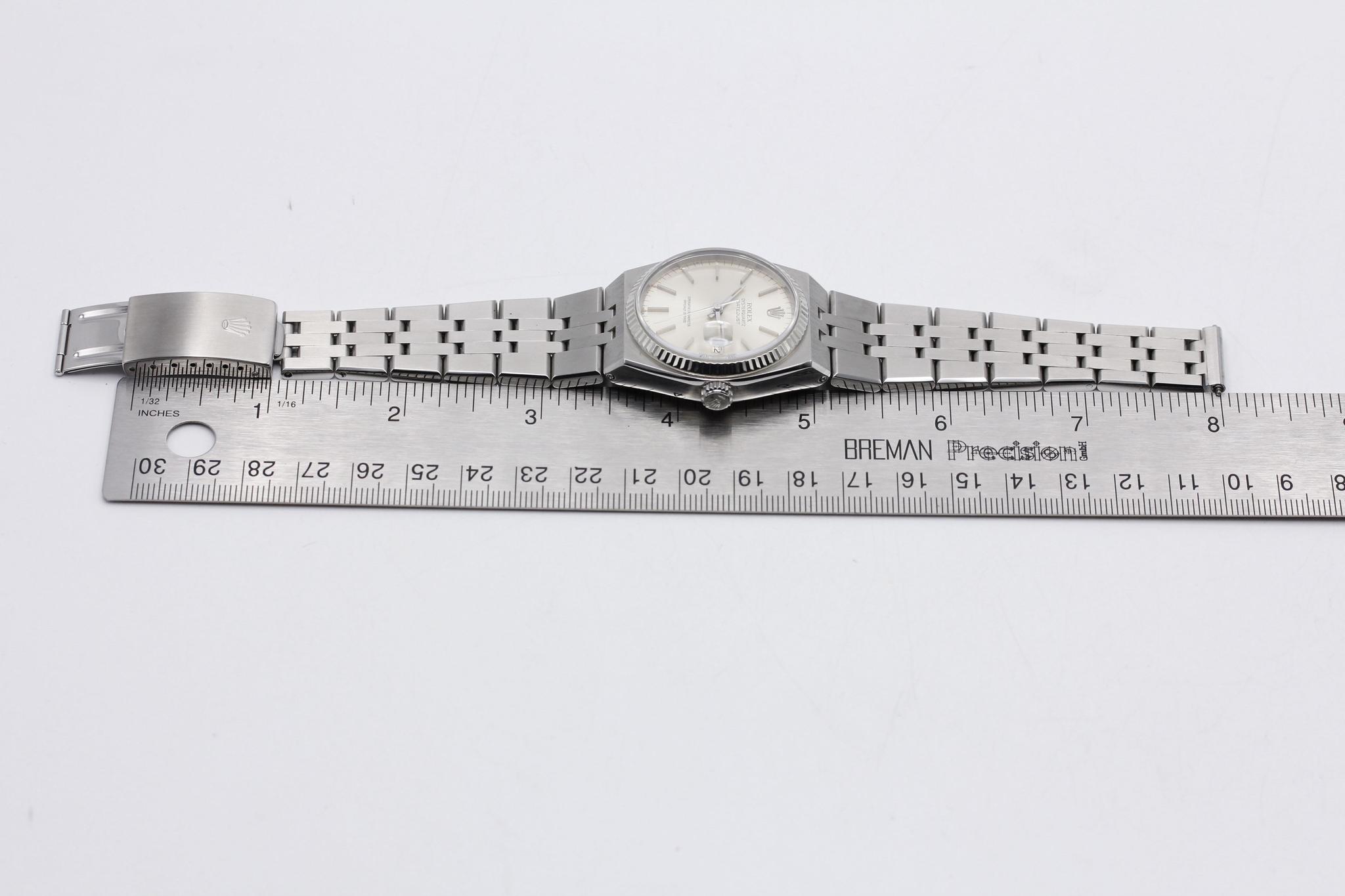 Watch Image 10