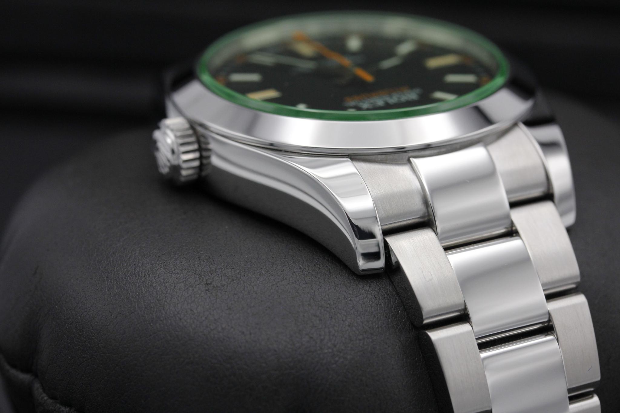 Watch Image 4