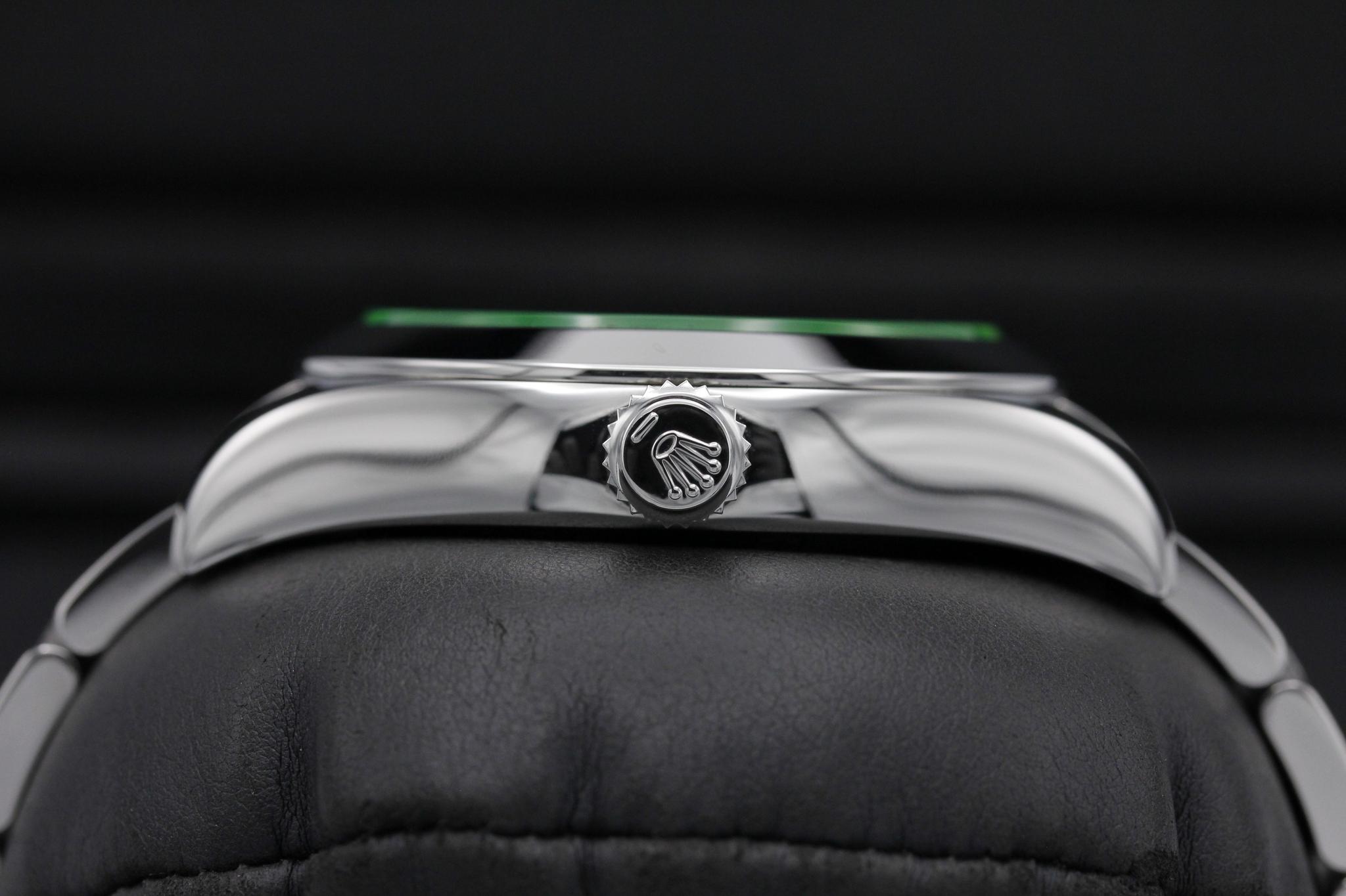 Watch Image 3