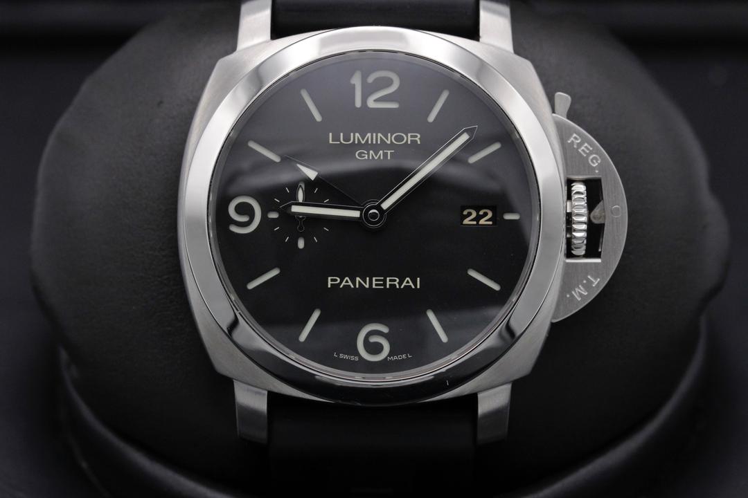 Panerai Luminor Gmt Pam 320