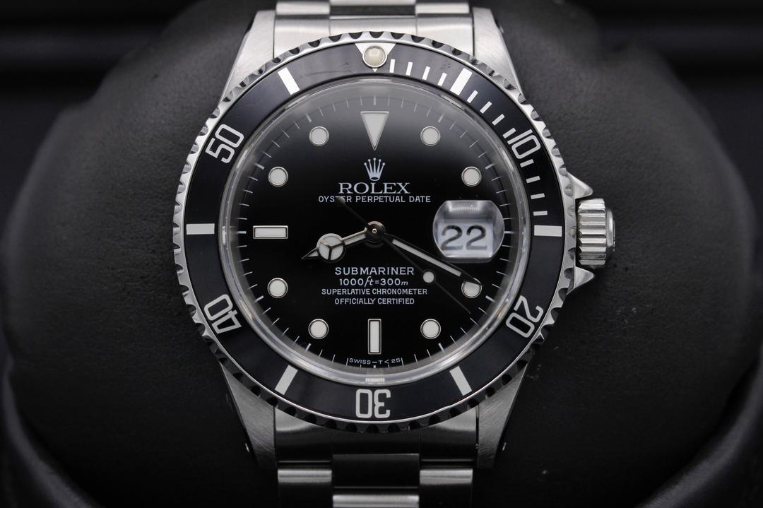 Rolex Submariner Date 16610