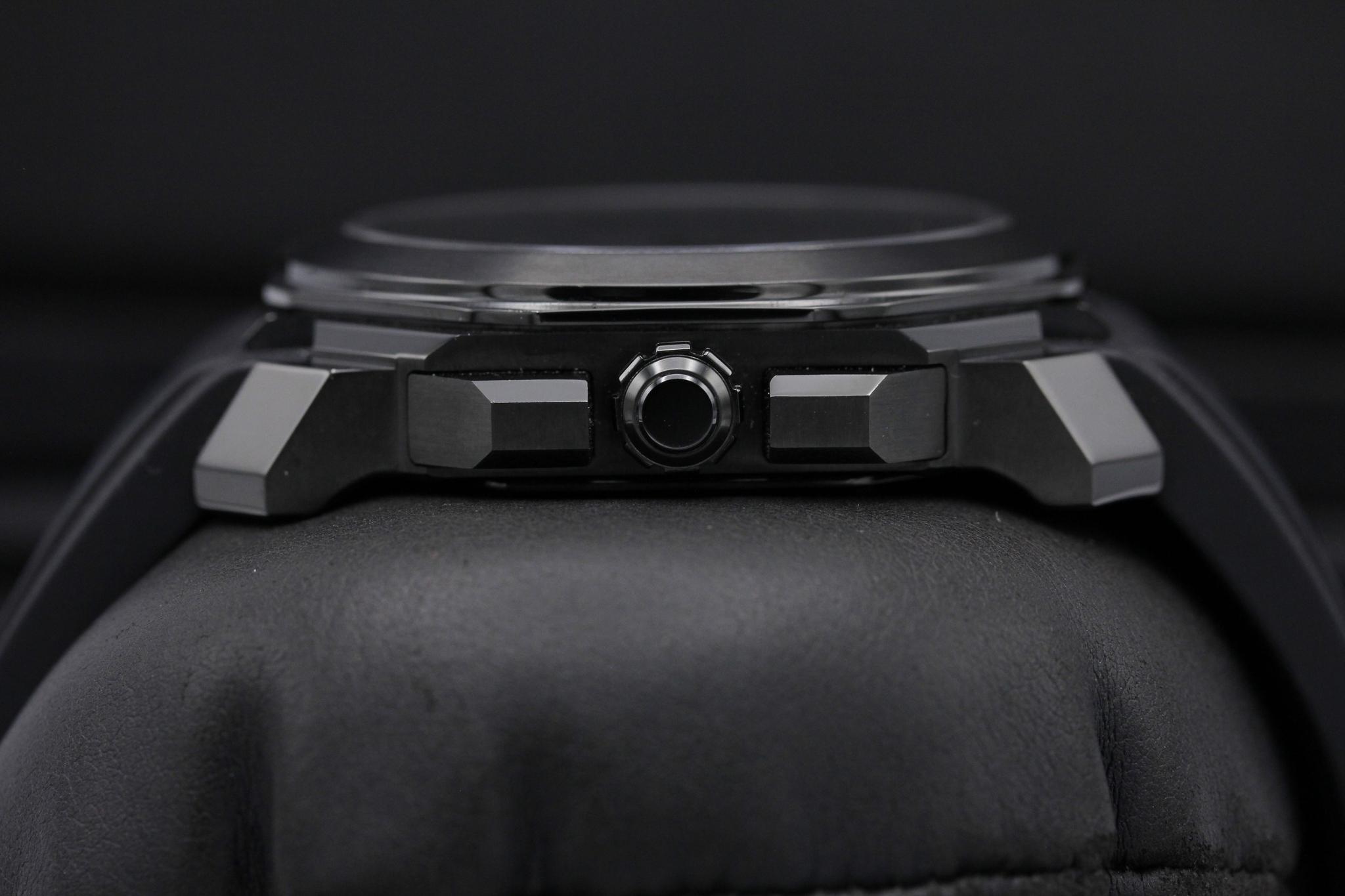 Watch Image 3