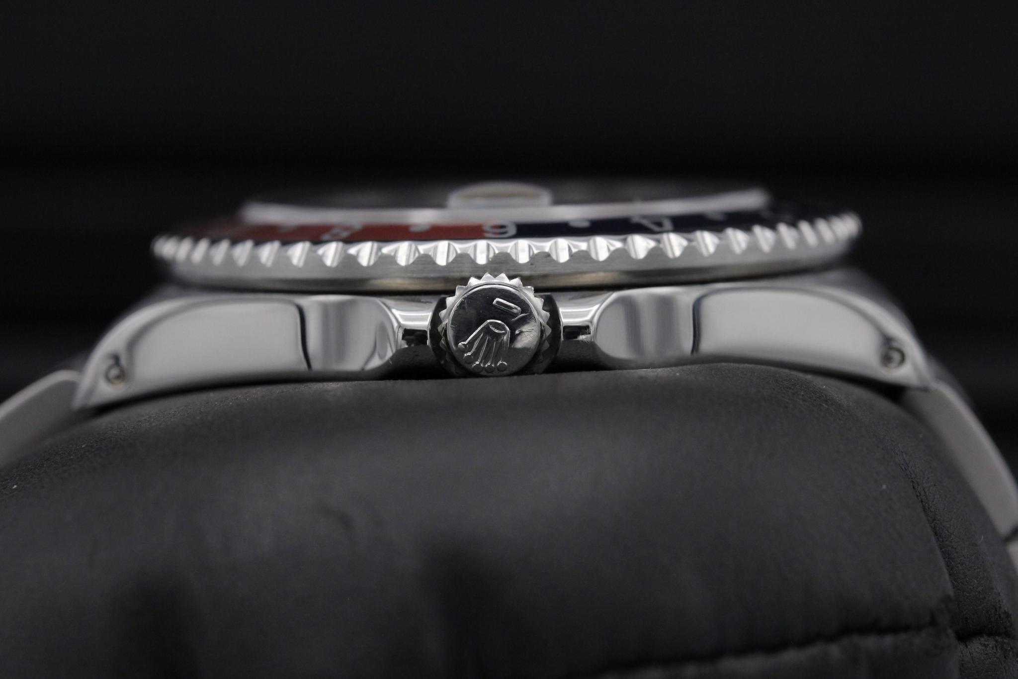 Watch Image 3